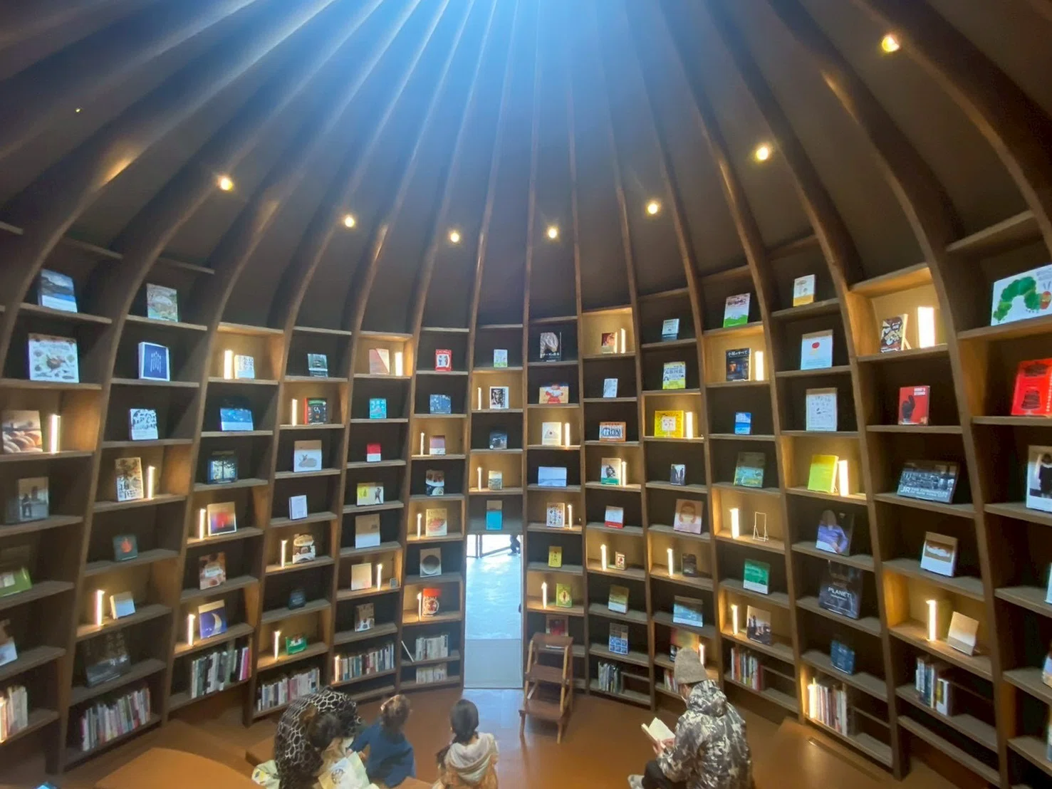 Underground Library｜エフリッジホーム株式会社