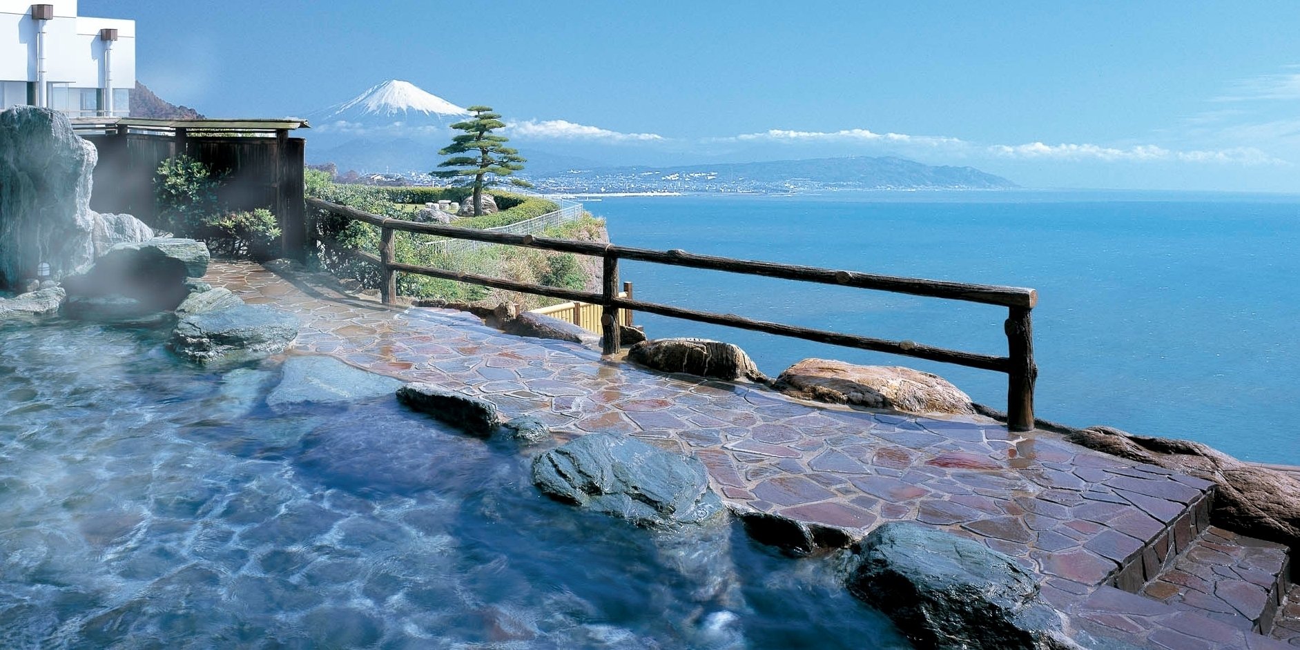 駿河湾と富士山を望む絶景の宿 焼津・ ホテルアンビア松風閣｜リゾLAB