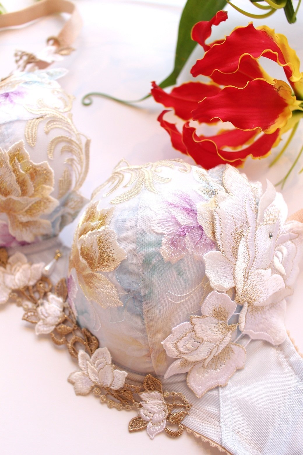 Vol.52｜― 歓びの光に包まれて― Salute 26group｜SXカラー｜La