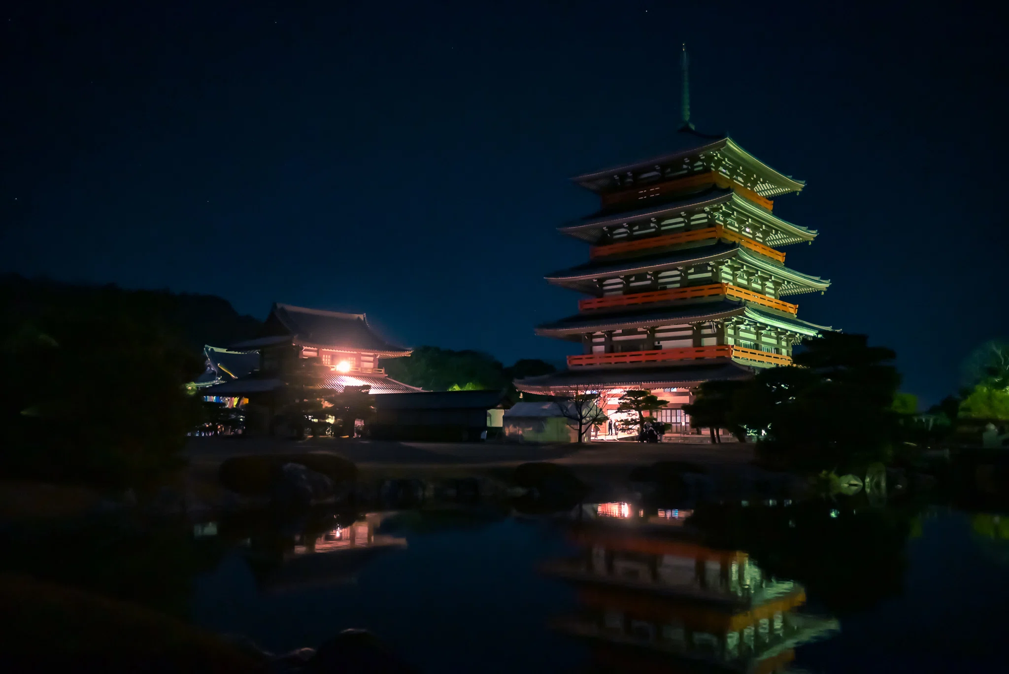 崇教真光　世界総本山御建立記念　鐘 インフォメーション｜崇教眞光公式サイト