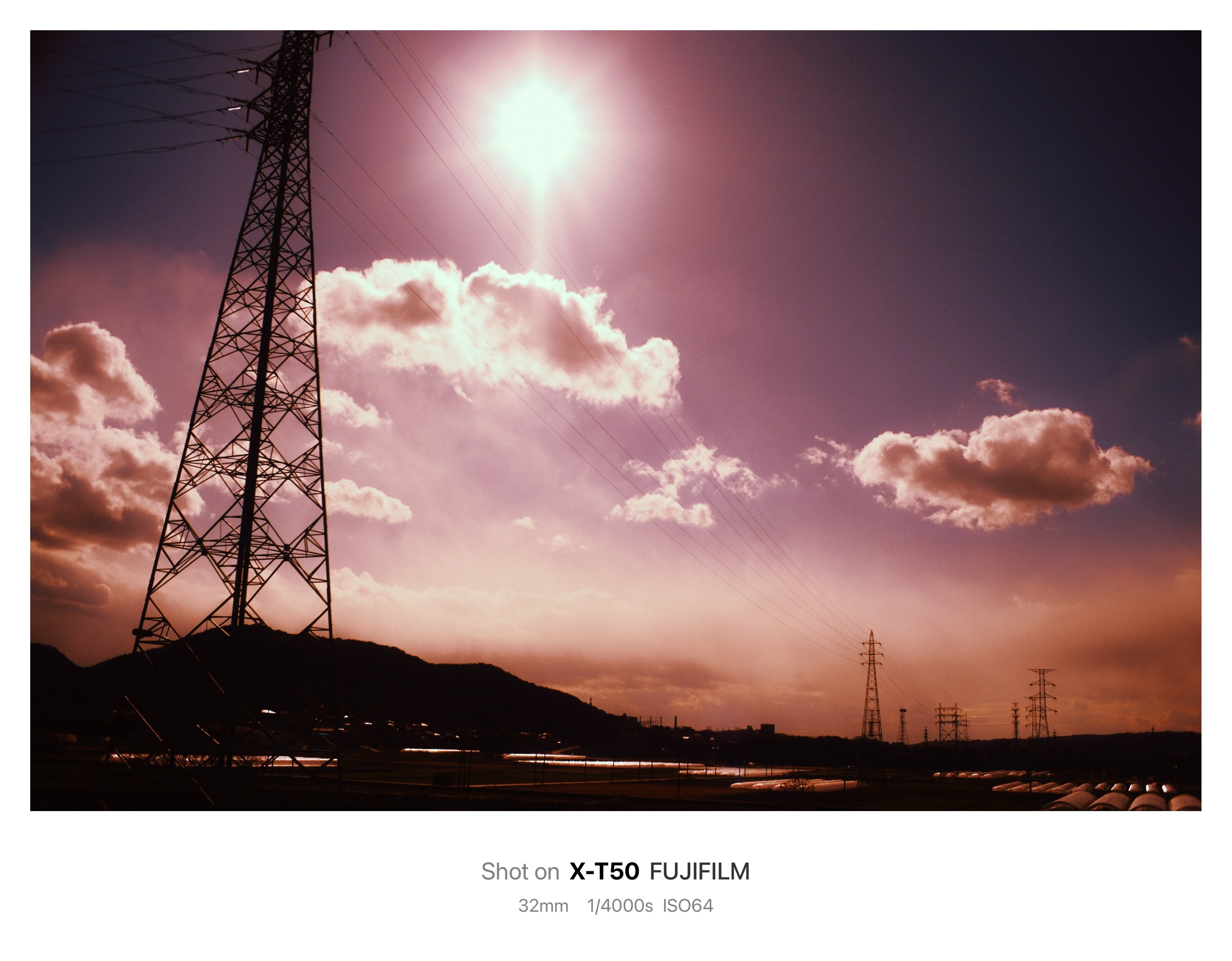 鉄塔のある景色、色のある風景/TTArtisan 25mm F2｜北岡＠カメラ/写真