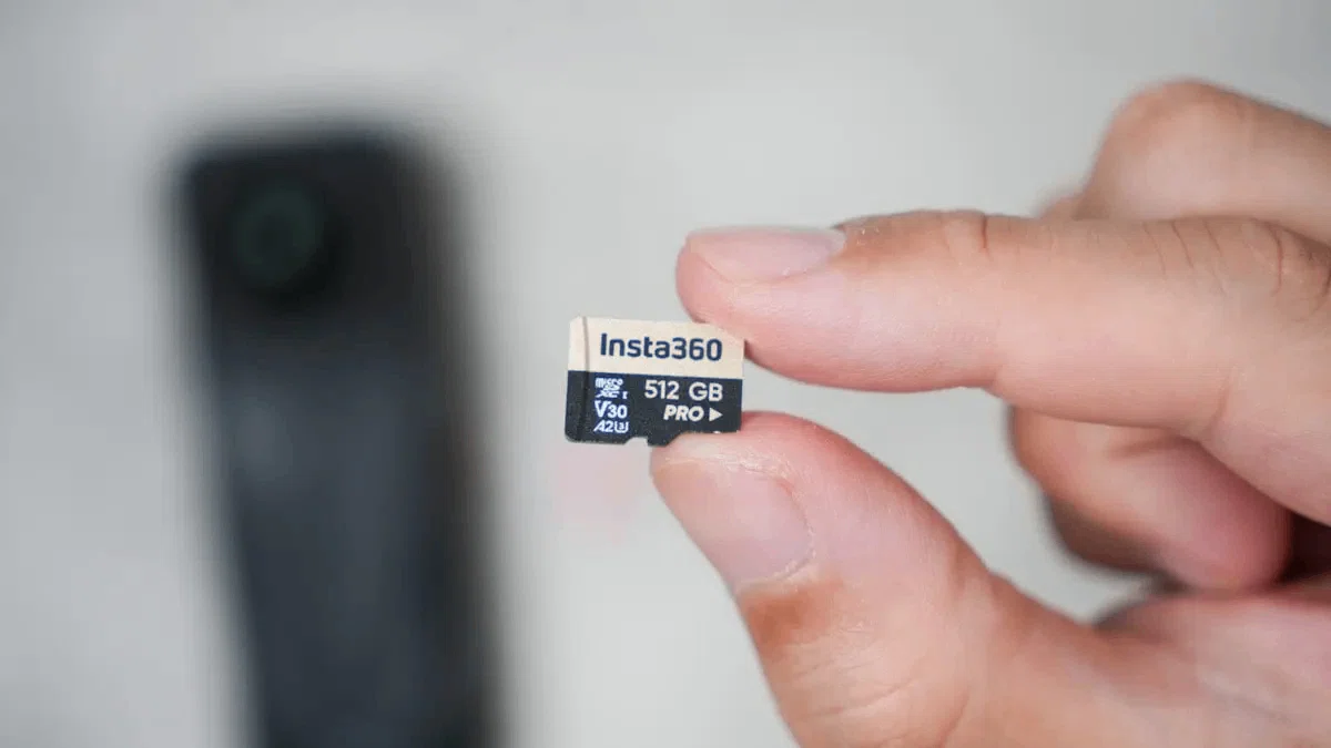 Insta360 X5のメモリーカード選び。私が512GBの純正に落ち着いた理由