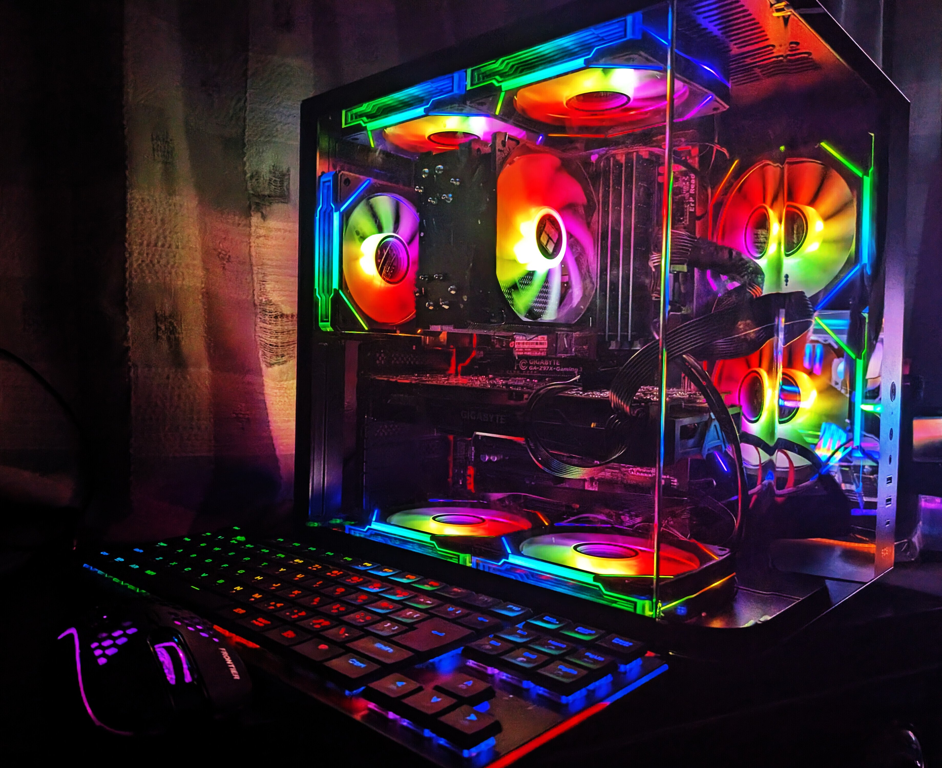 古いPCを2万円で最新ゲーミングPC風に光らせる！｜かるり