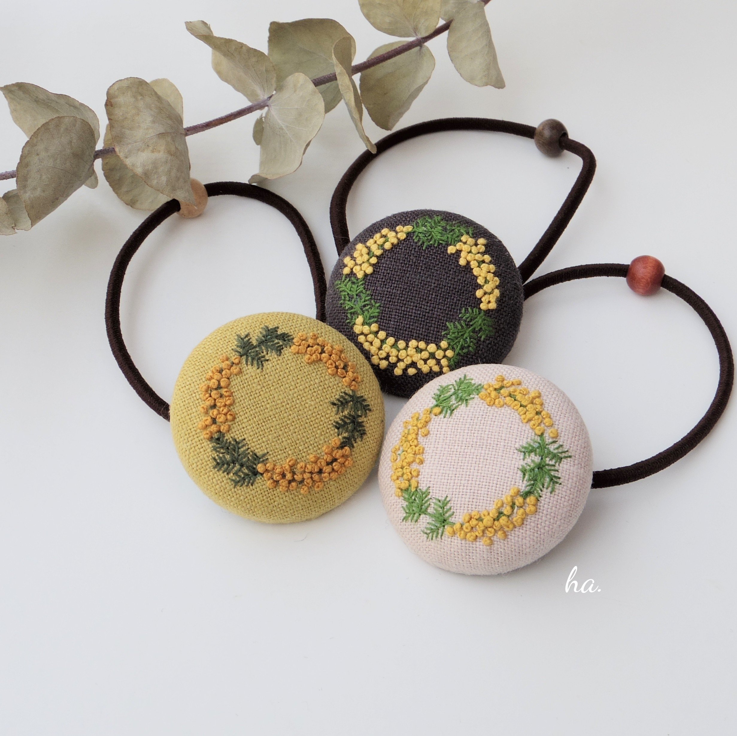 ミモザのヘアゴム｜あさだじゅんこ(ハコベノハコ)