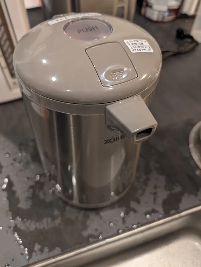 電気ケトル」と「電気ポット」を別物だと思って2台買ってしまった話