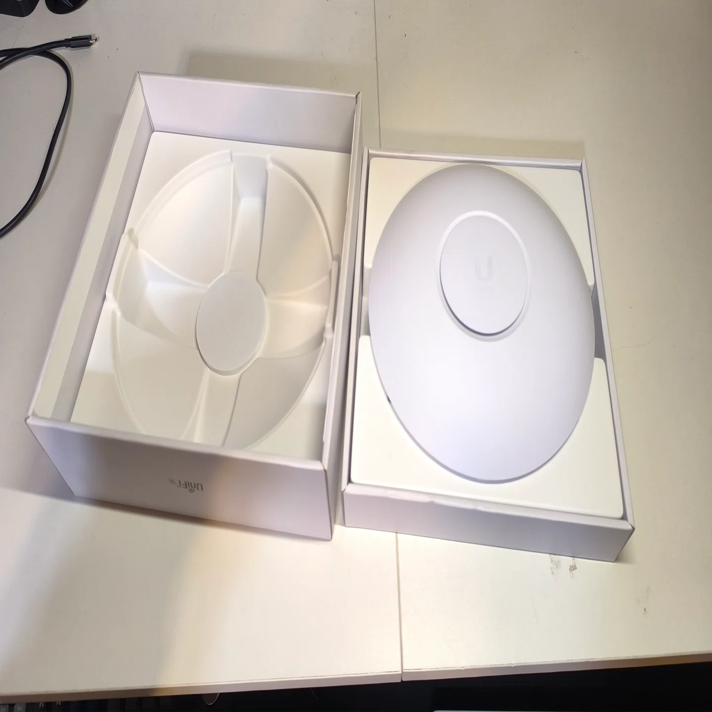 Unifi U6 Pro実機レビュー【6ストリームWIFI6 AP】｜重藤 六
