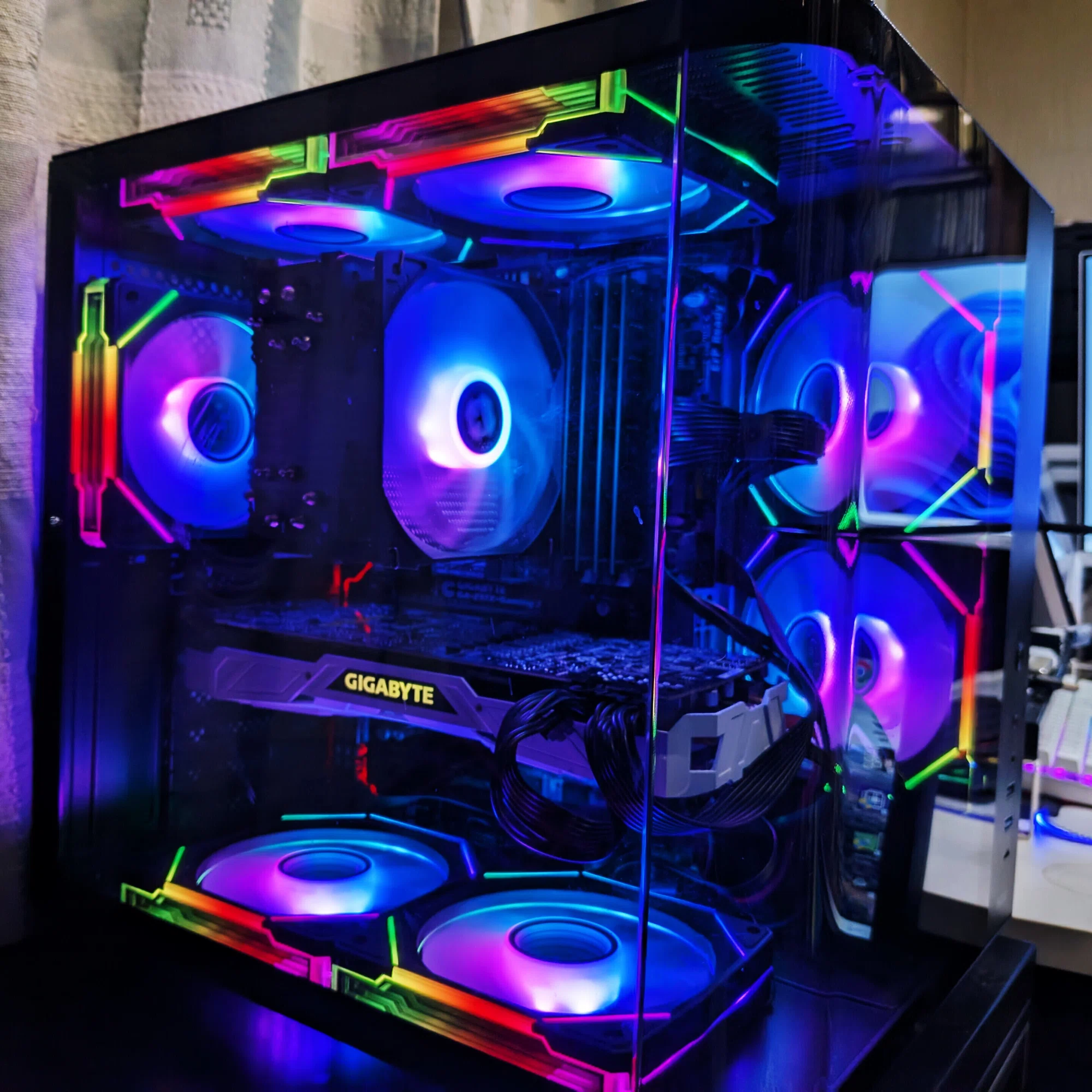 古いPCを2万円で最新ゲーミングPC風に光らせる！｜かるり