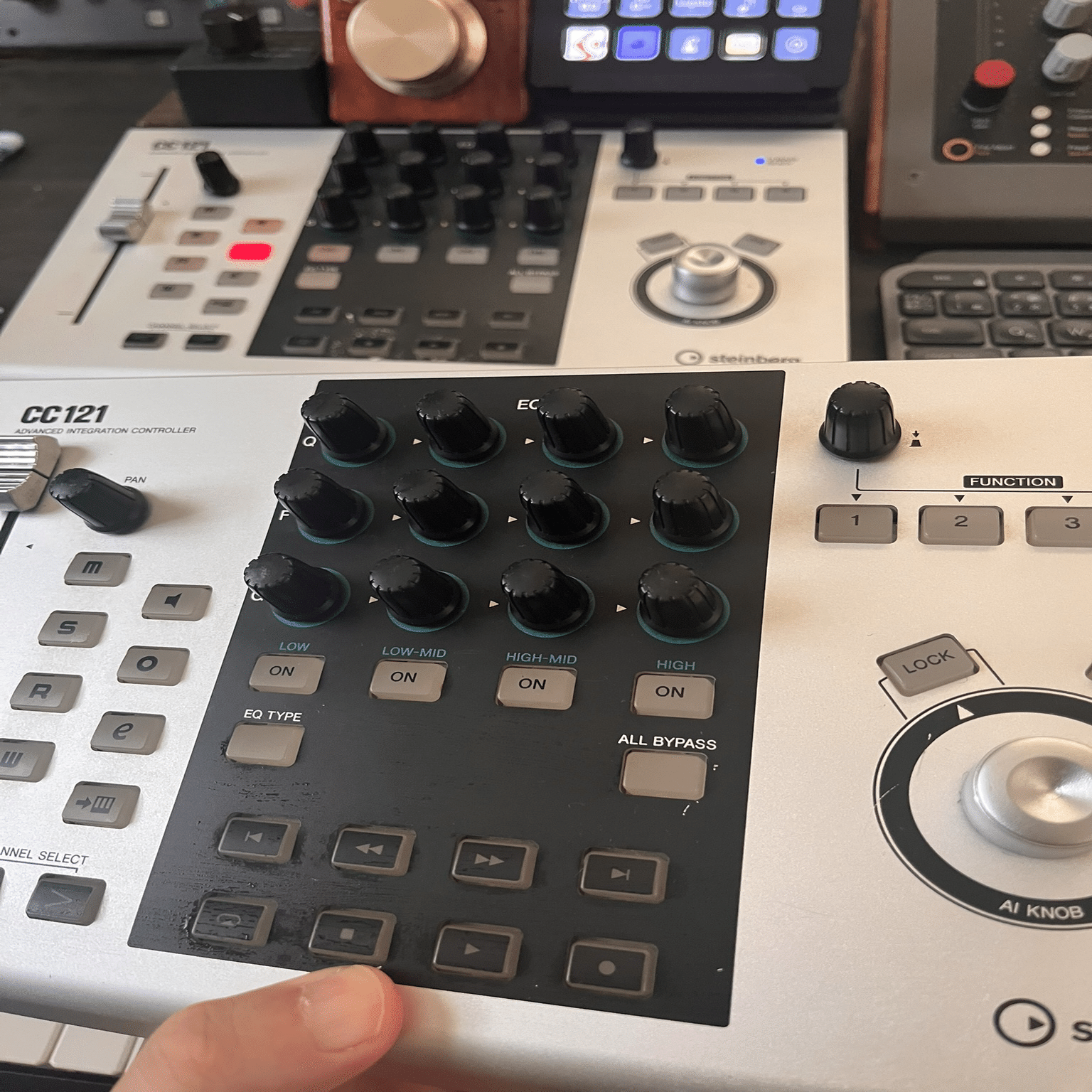 095 steinberg CC121 フィジカルコントローラー Amazon | Steinberg