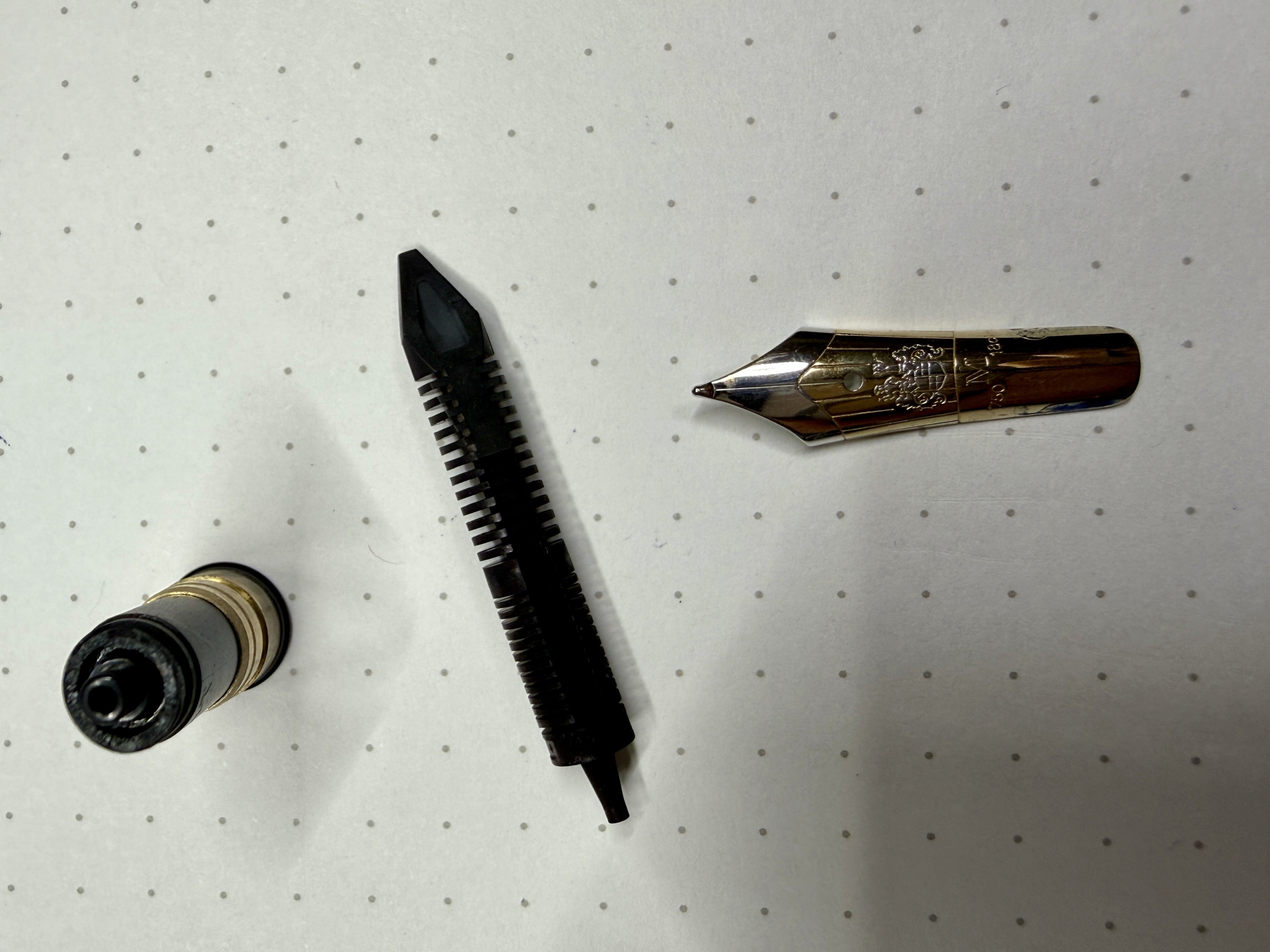 新年筆が壊れました（ ; ; ）｜いちご味