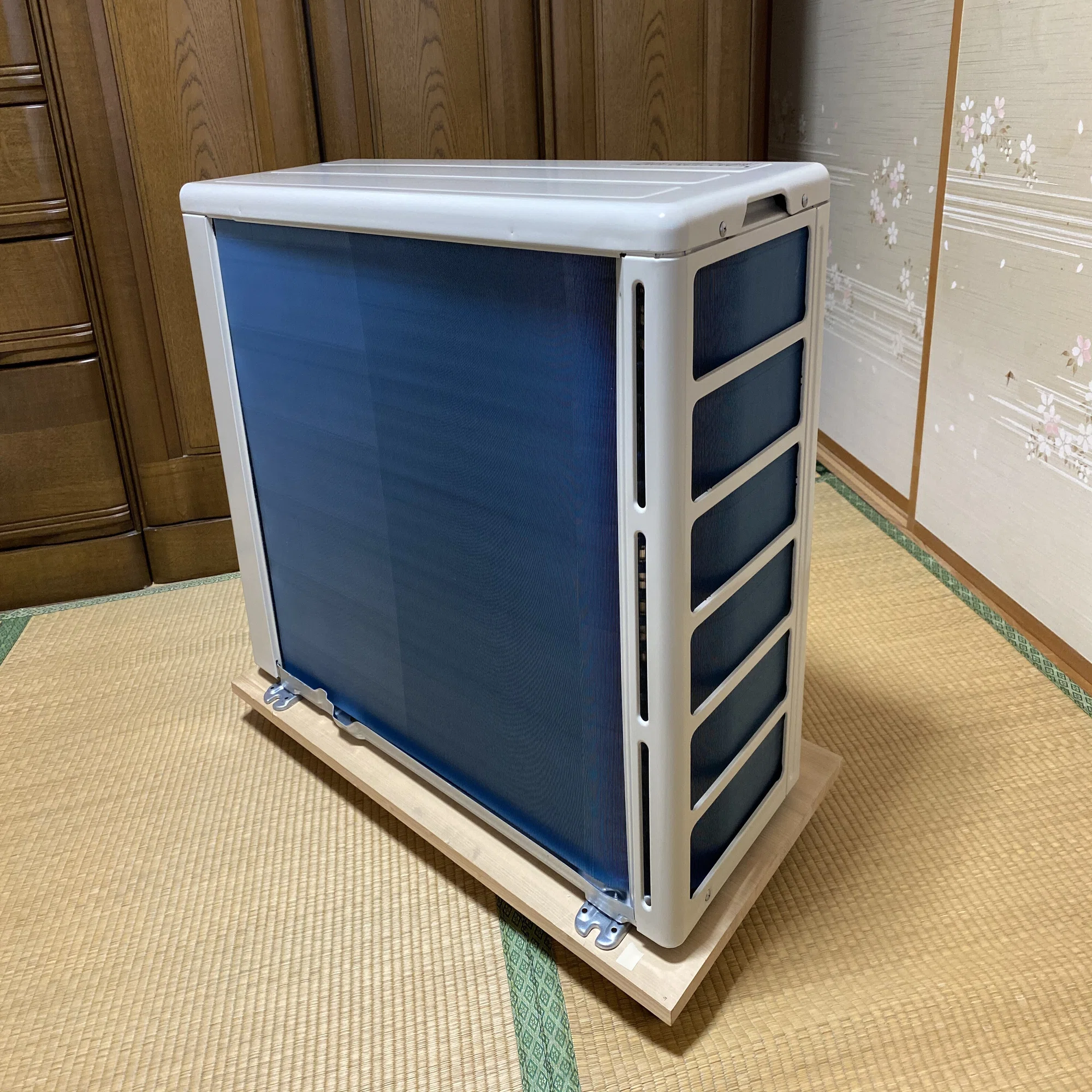 東芝エアコンVシリーズ室外機 RAS-4069Vの分解調査 14畳用/200V/2019 