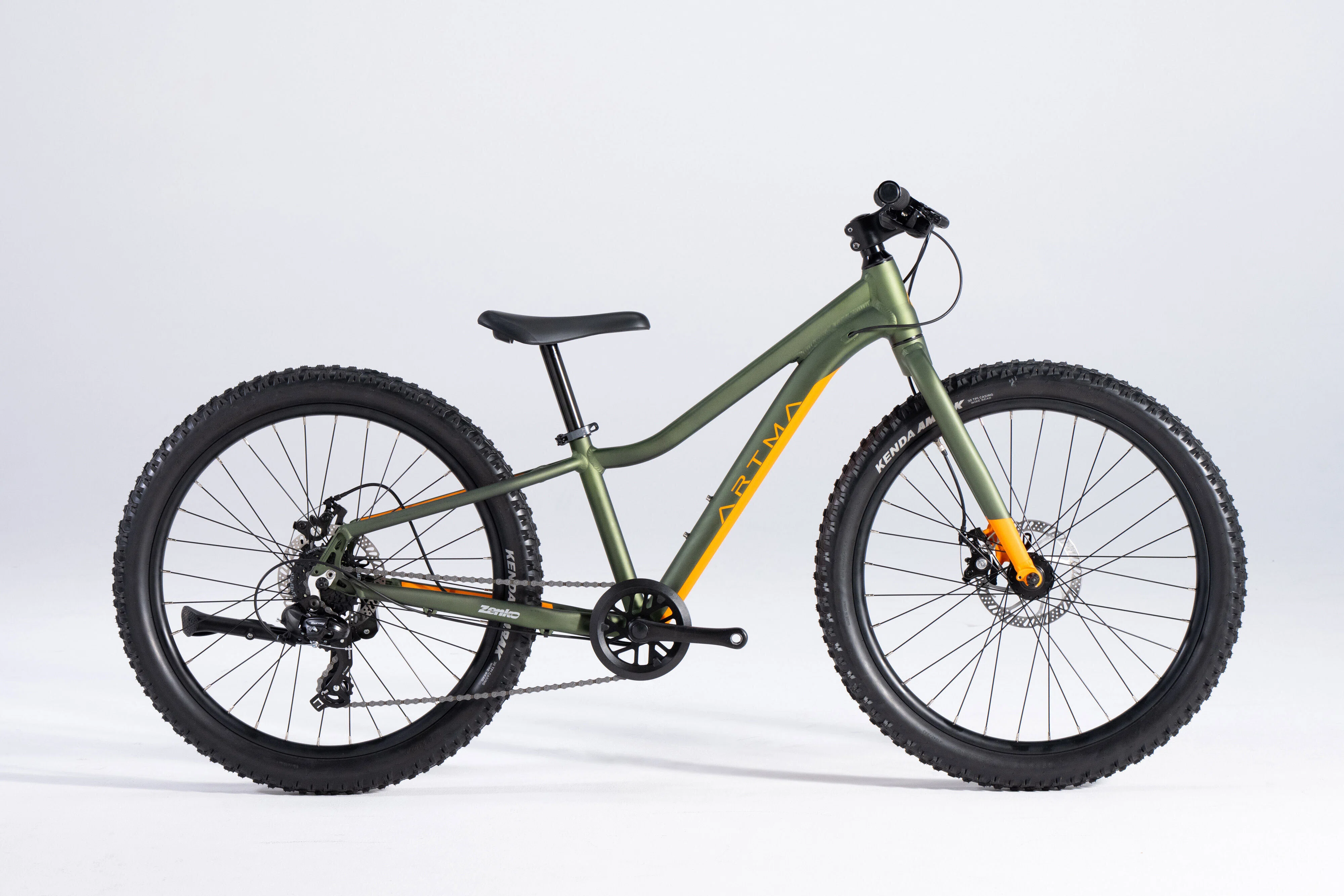 ARTMA アルテマ ポエリス 24インチ MTB ARTMA POELIS カスタム事例｜タイヤを替えるだけで、ここまで変わる