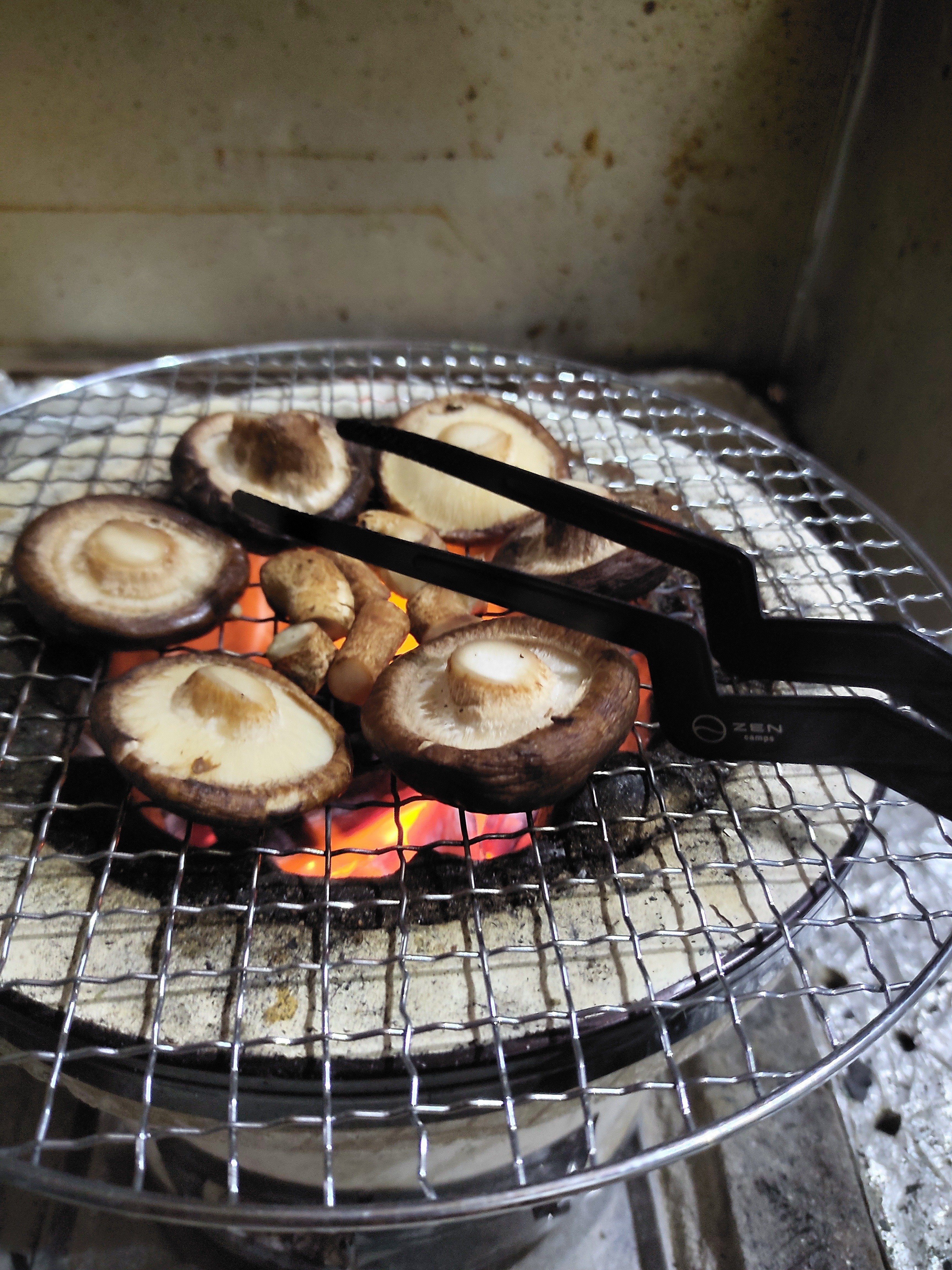 vol.37「素人が悩みながらポチったキャンプギアレビュー」ZEN Camps