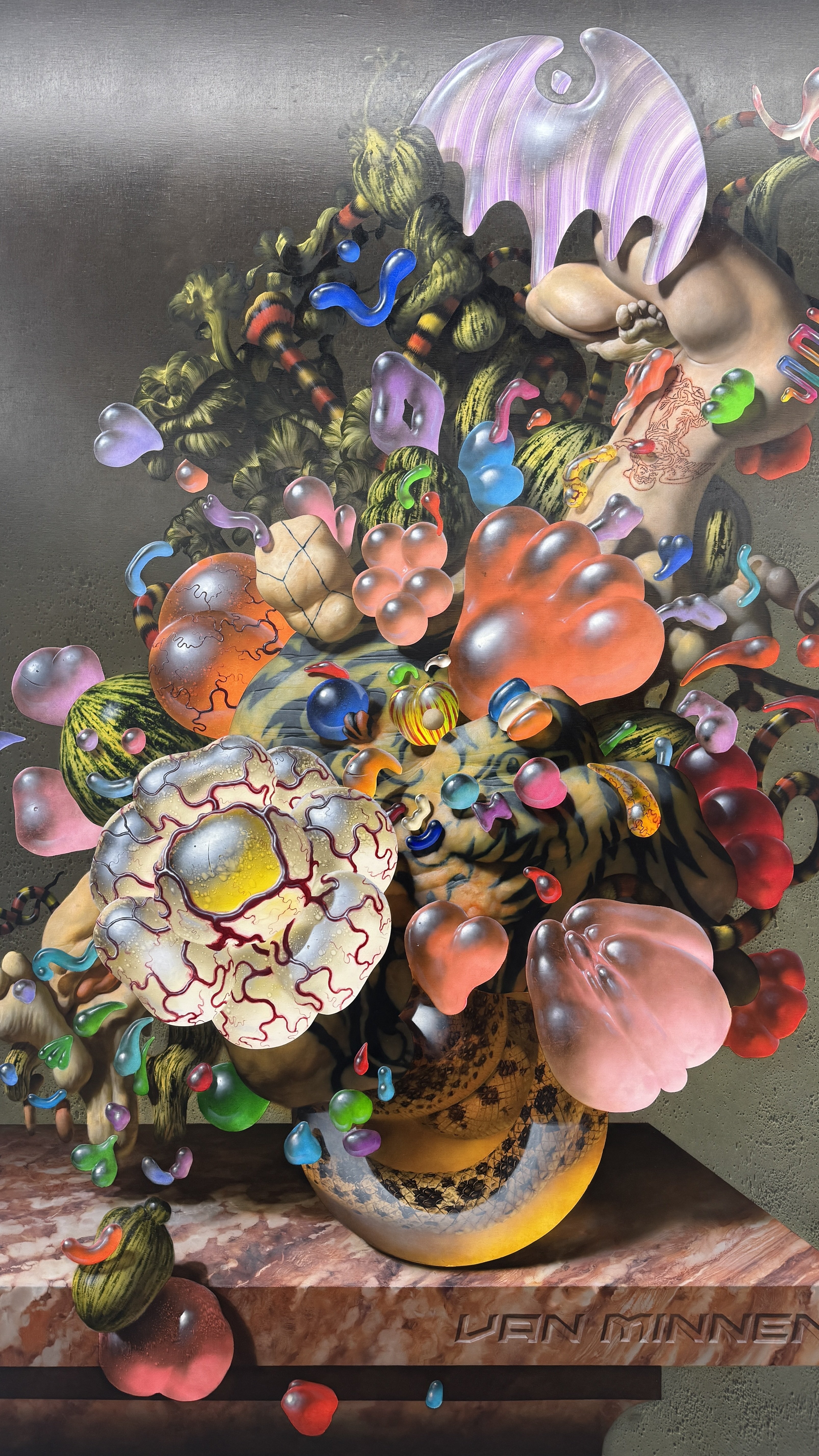 グロテスクは終わったのか？ クリスチャン・レックス・ヴァン・ミネン