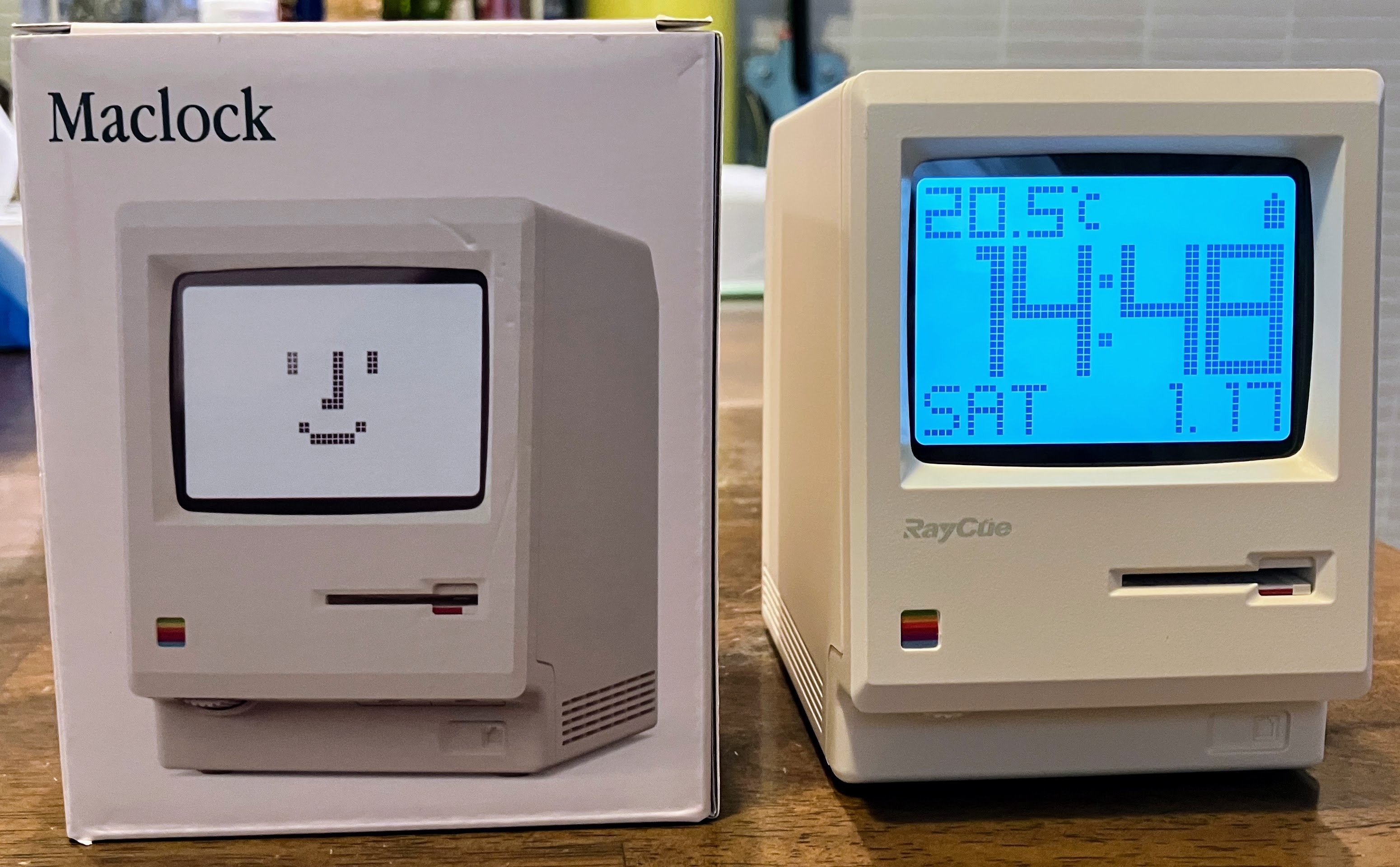 コンパクトマックをミニチュア化した「Maclock」｜Thumb Inside