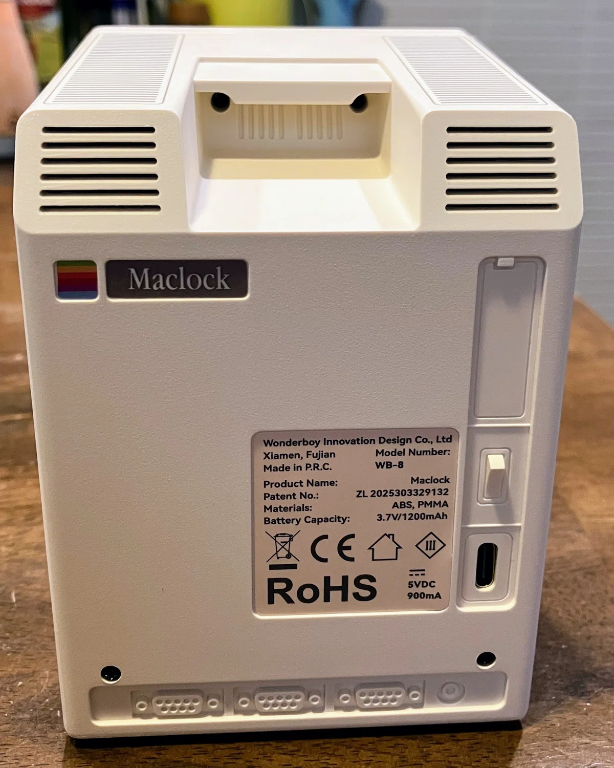 Maclock コンパクトマックをミニチュア化した「Maclock」|Thumb Inside