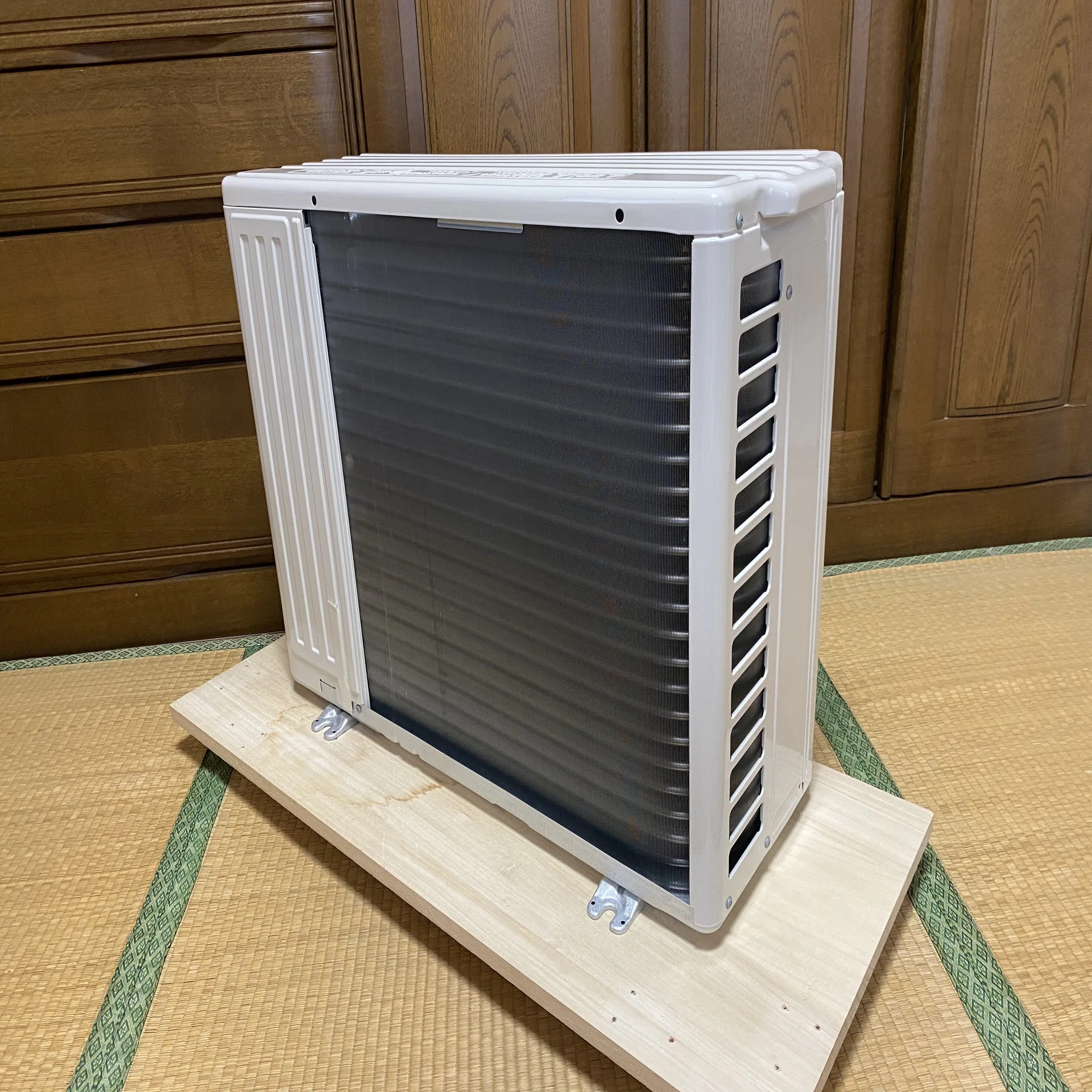 パナソニックエアコン Eolia Fシリーズ室外機 CS-227CFの分解調査 6畳 