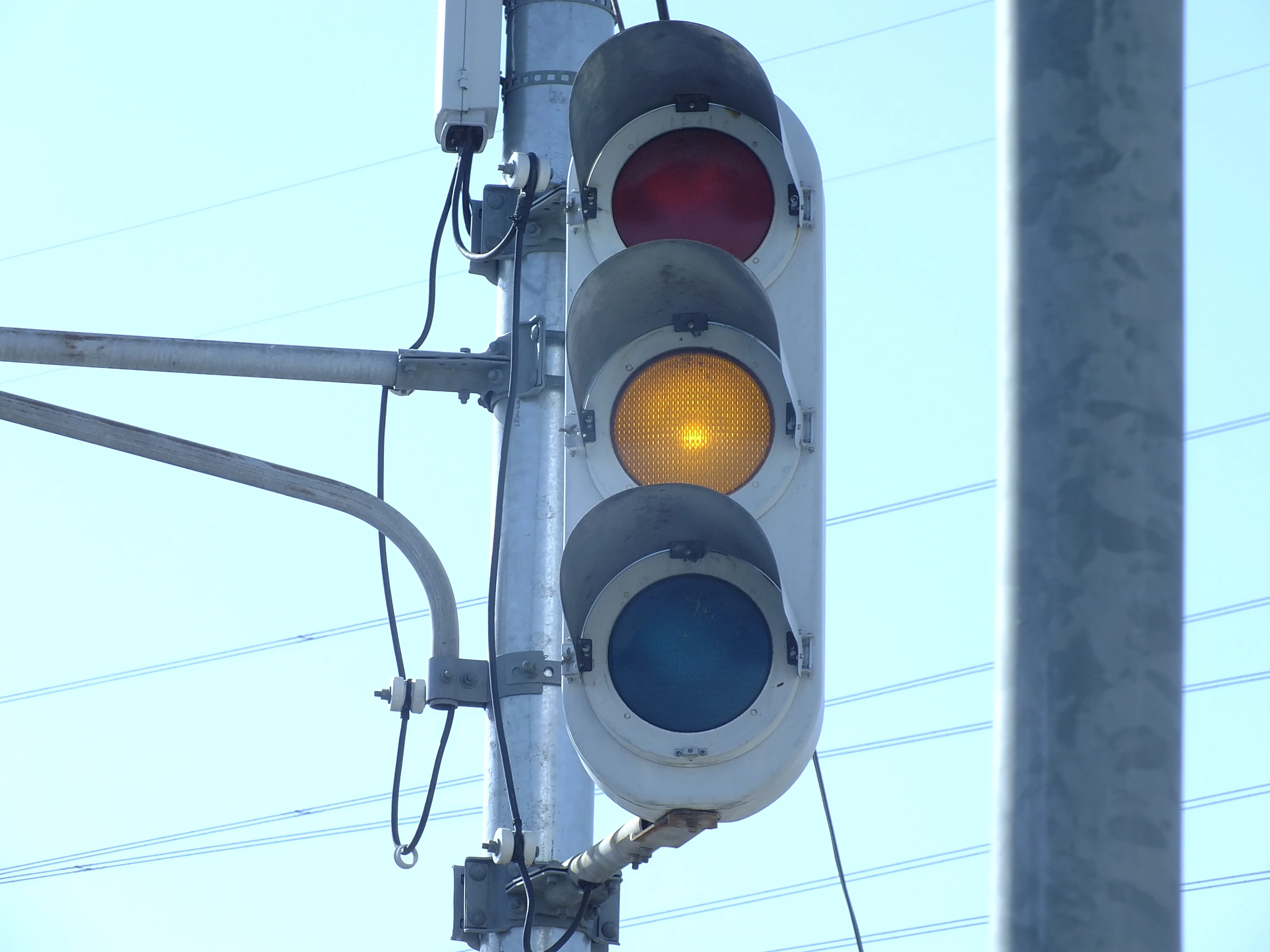 本庄-157】本庄市牧西にある小糸S型ブツブツレンズ250㎜ 5基｜光山祐弥