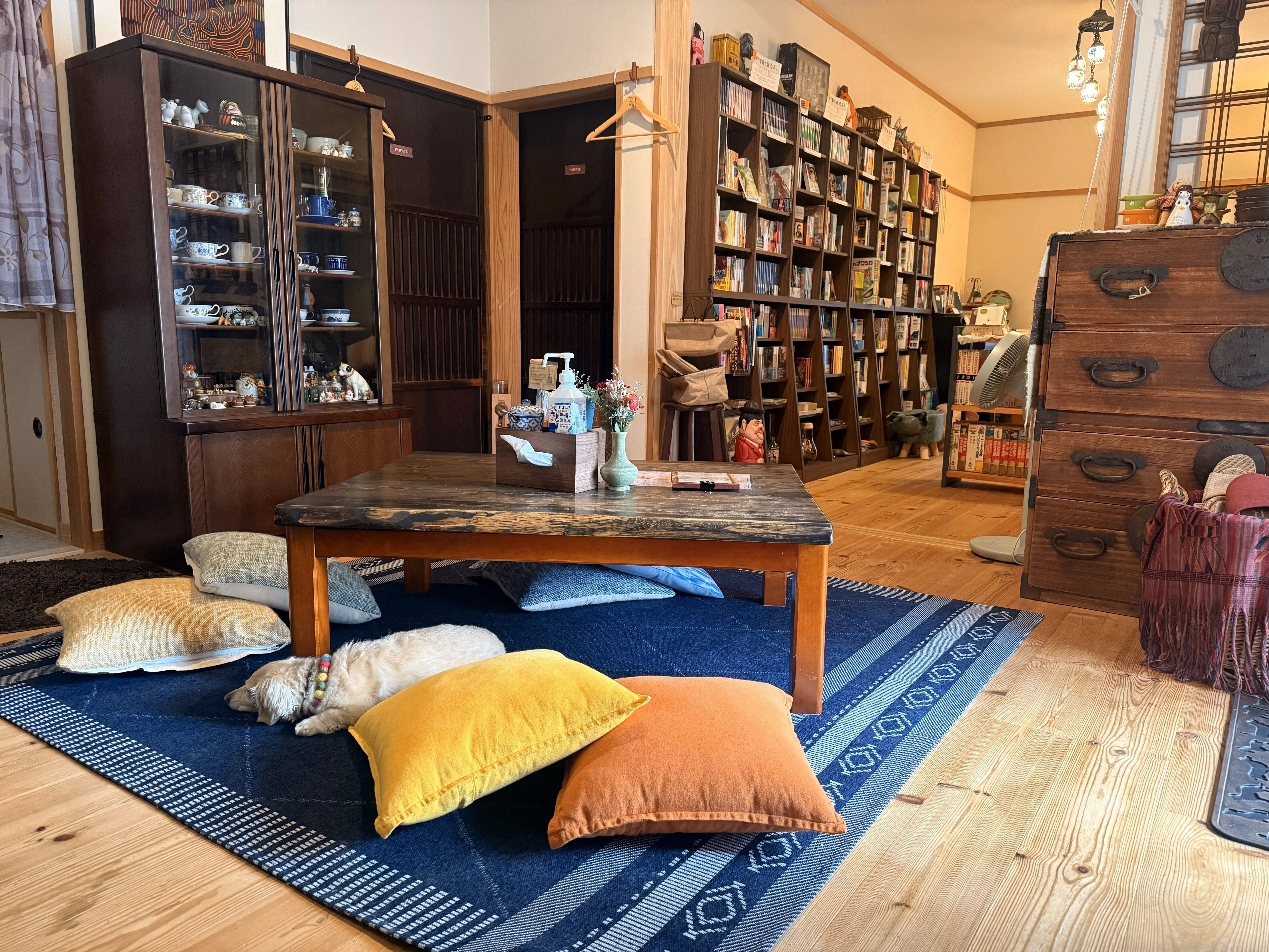 ブックカフェ・ノームについて｜ブックカフェ・ノーム Book cafe gNOME