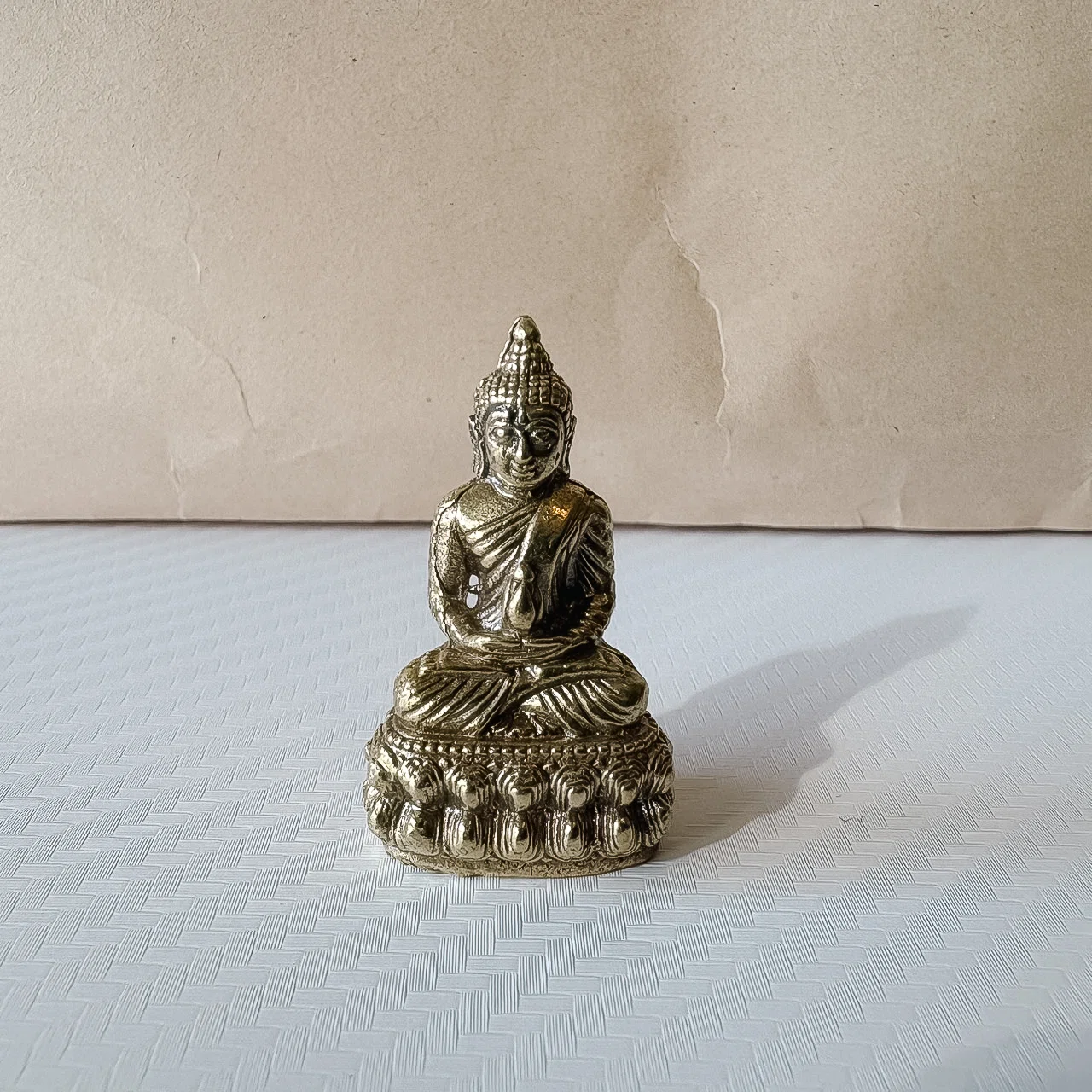 タイ旅行③【プラクルアン】お守りアミュレット屋さん｜明星 菫青