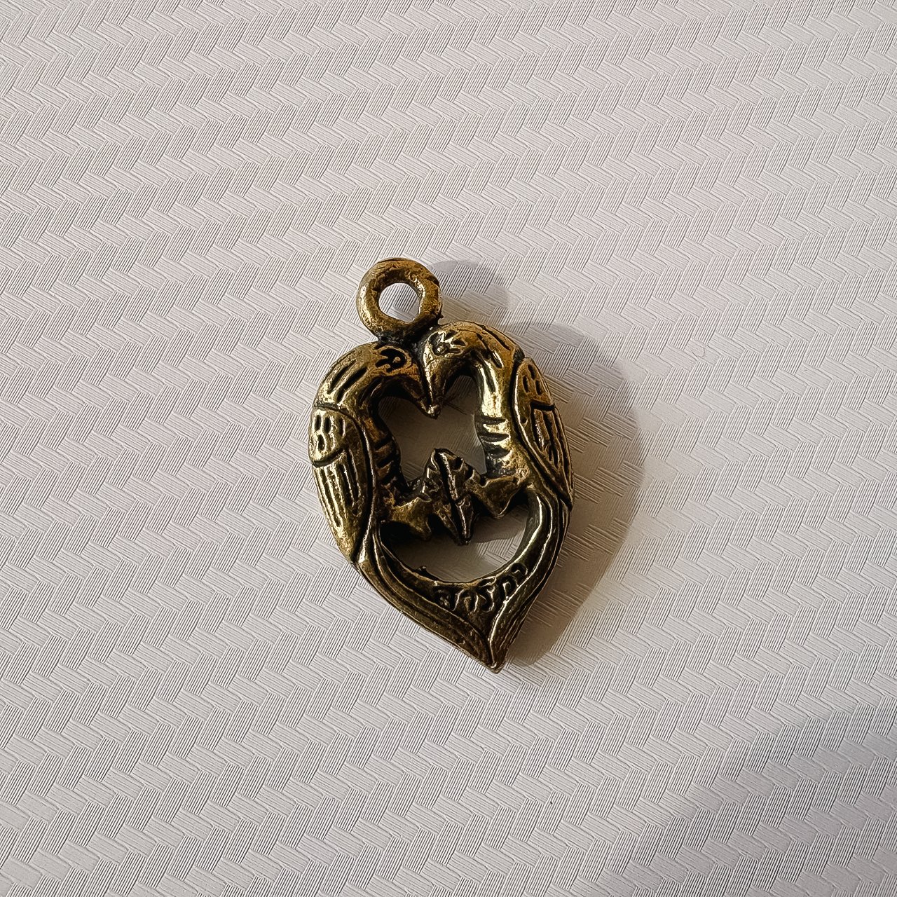 タイ旅行③【プラクルアン】お守りアミュレット屋さん｜明星 菫青