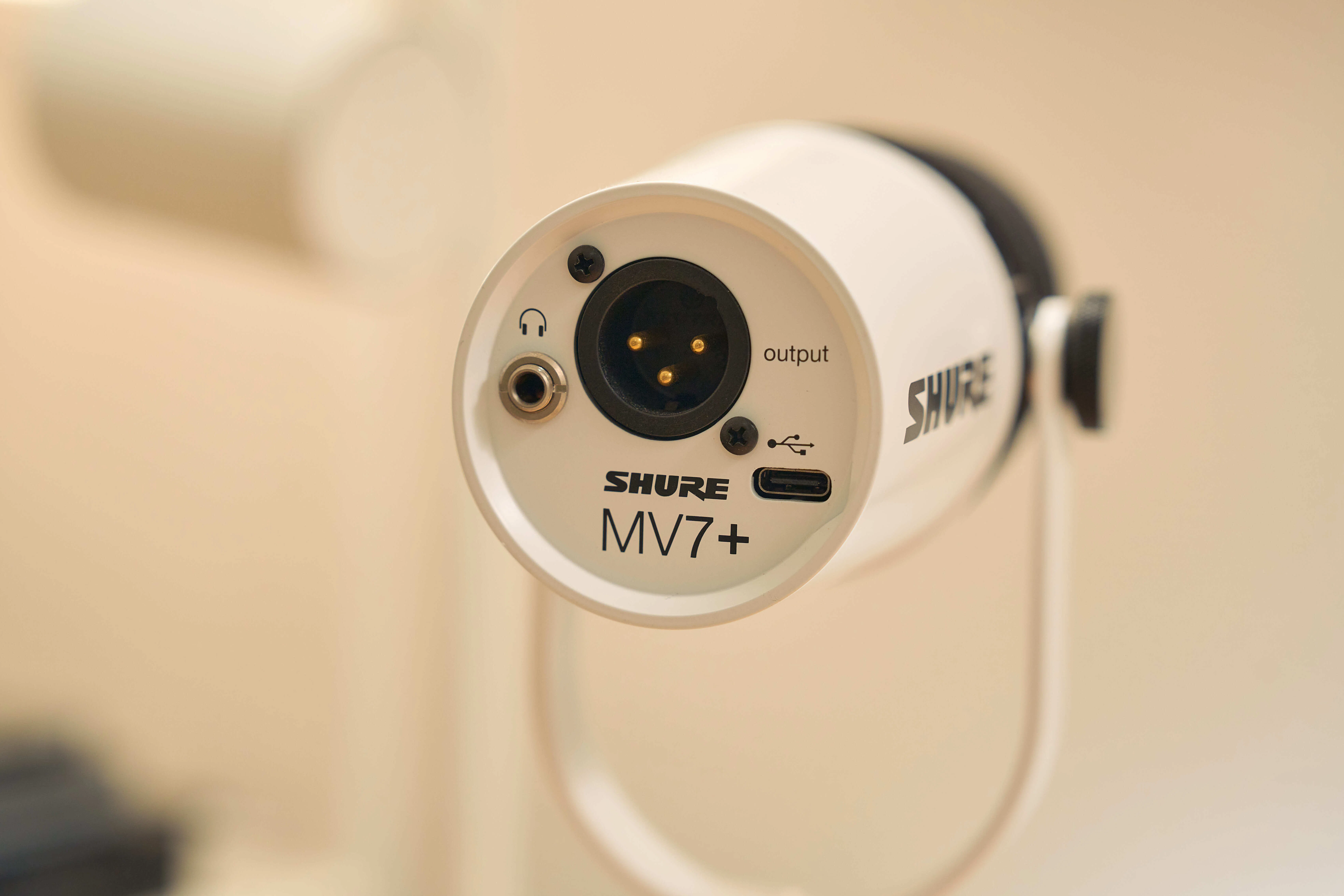 Choosing a USB Cable for the Shure MV7+｜じゃが