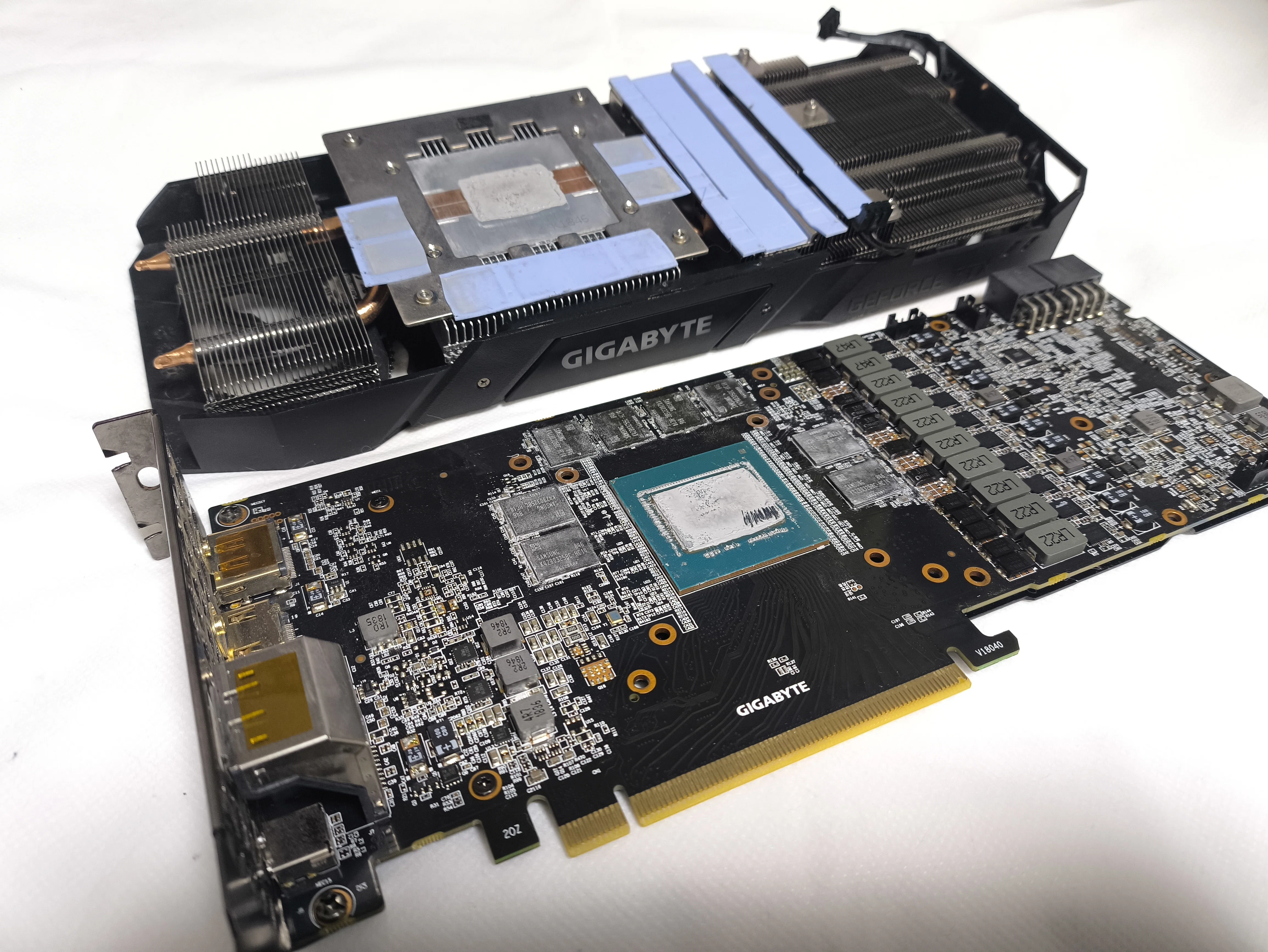 中古で買ったRTX2070が多分マイニング上がりなんだろうなーとわかる 中古で買ったRTX2070が多分マイニング上がりなんだろうなーとわかる