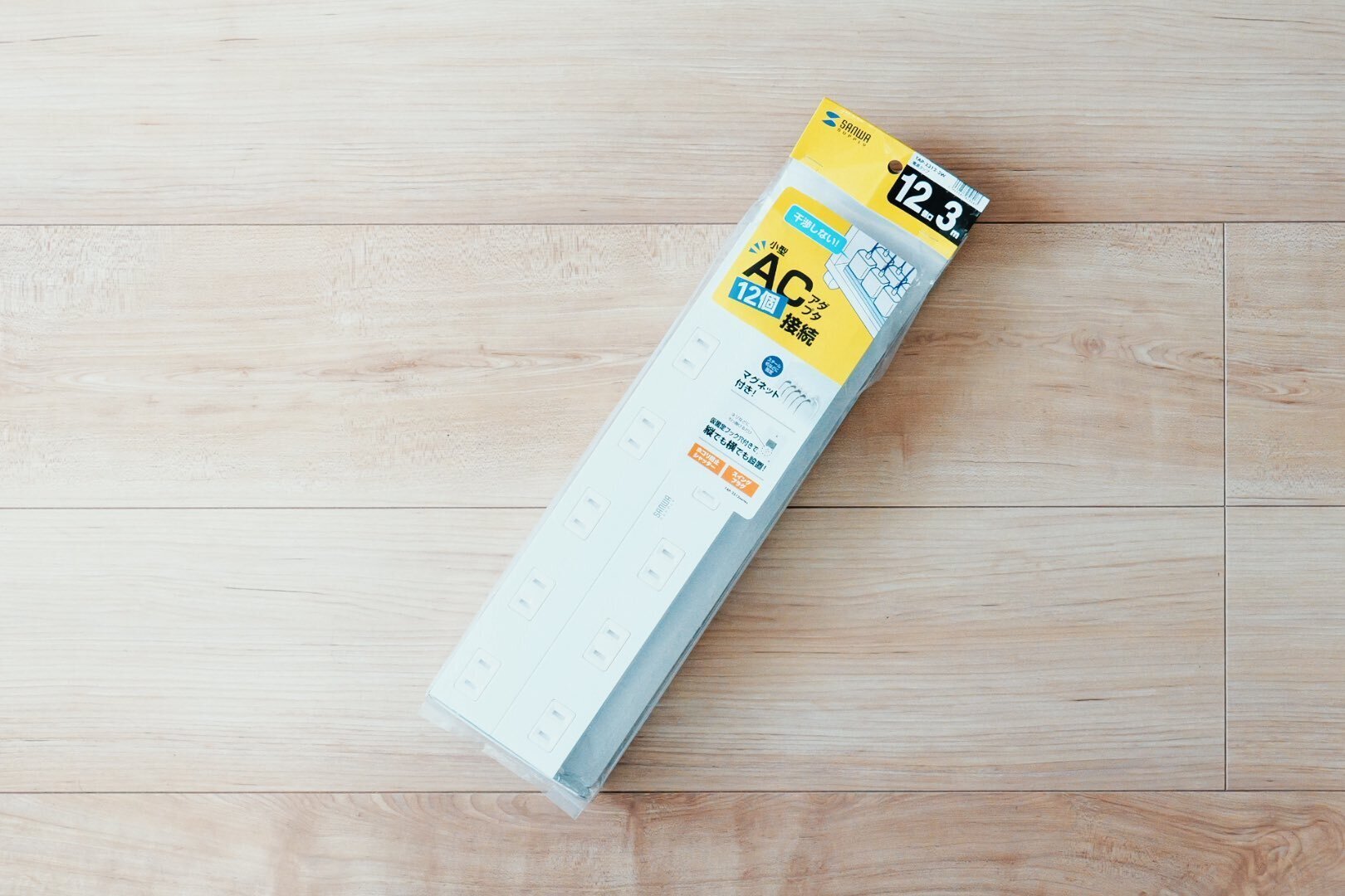 デスクの電源問題、これ1本で完結。12個口タップ「TAP-2312-3W」が最強