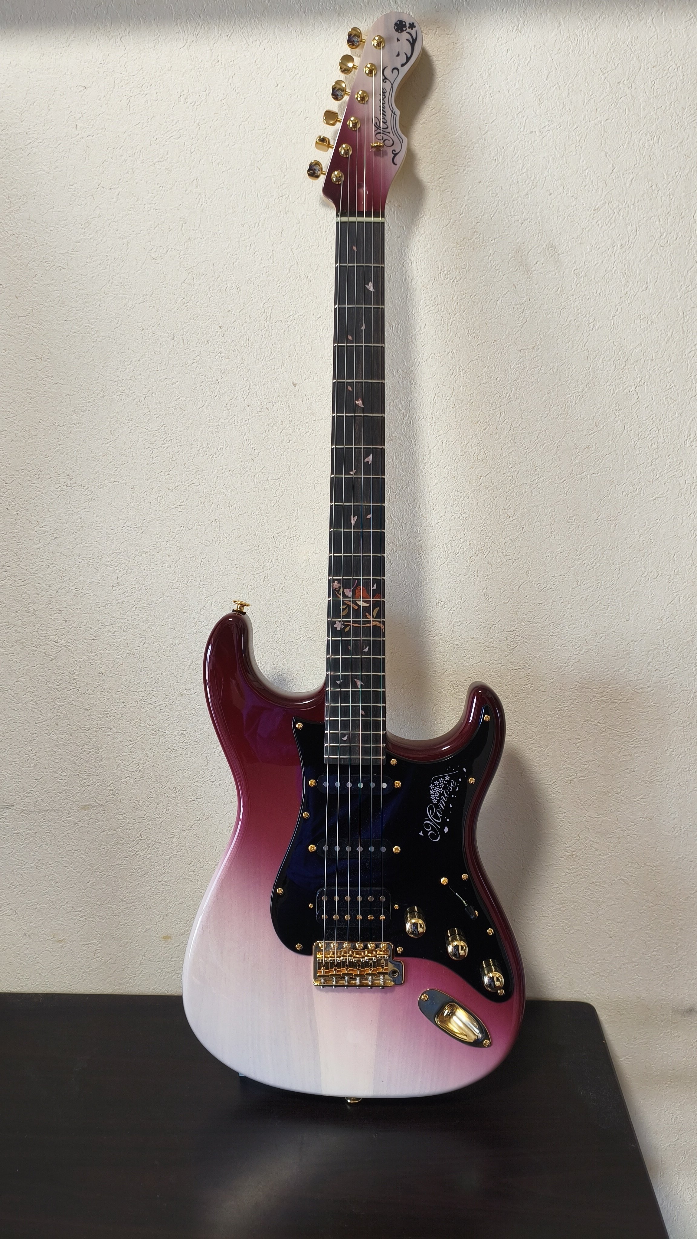 楽器紹介 第9弾 Momose 吉野千本桜 ストラトタイプ｜おつまみ ギター