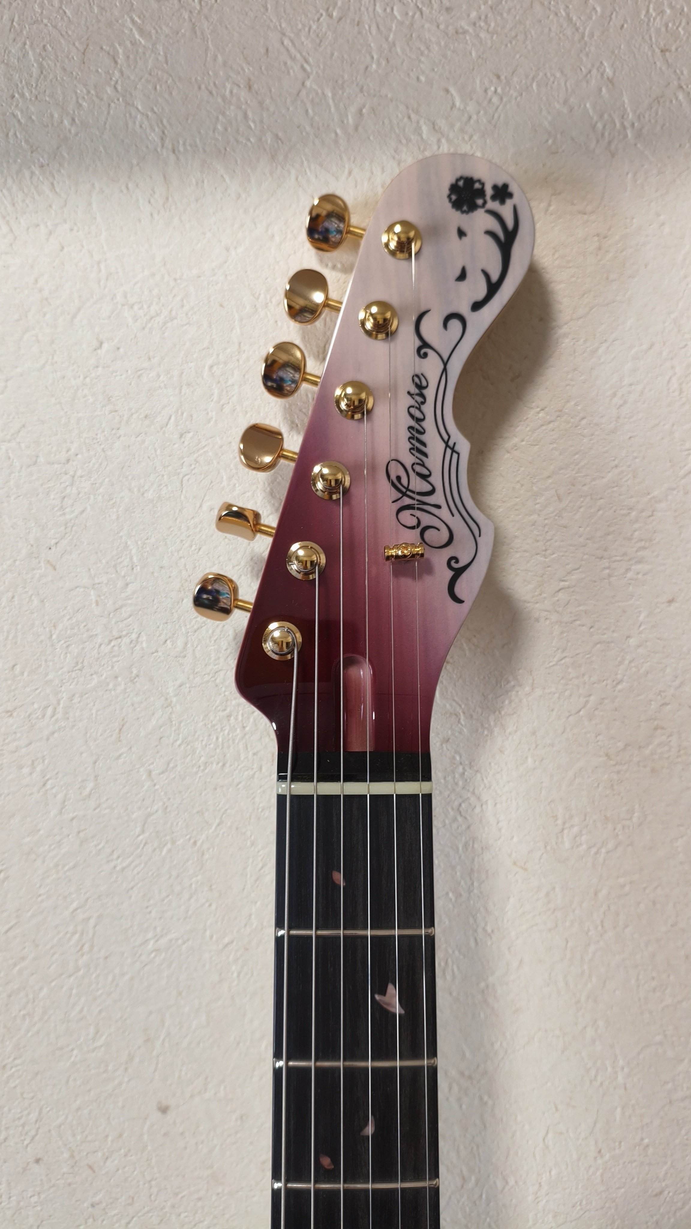 楽器紹介 第9弾 Momose 吉野千本桜 ストラトタイプ｜おつまみ ギター