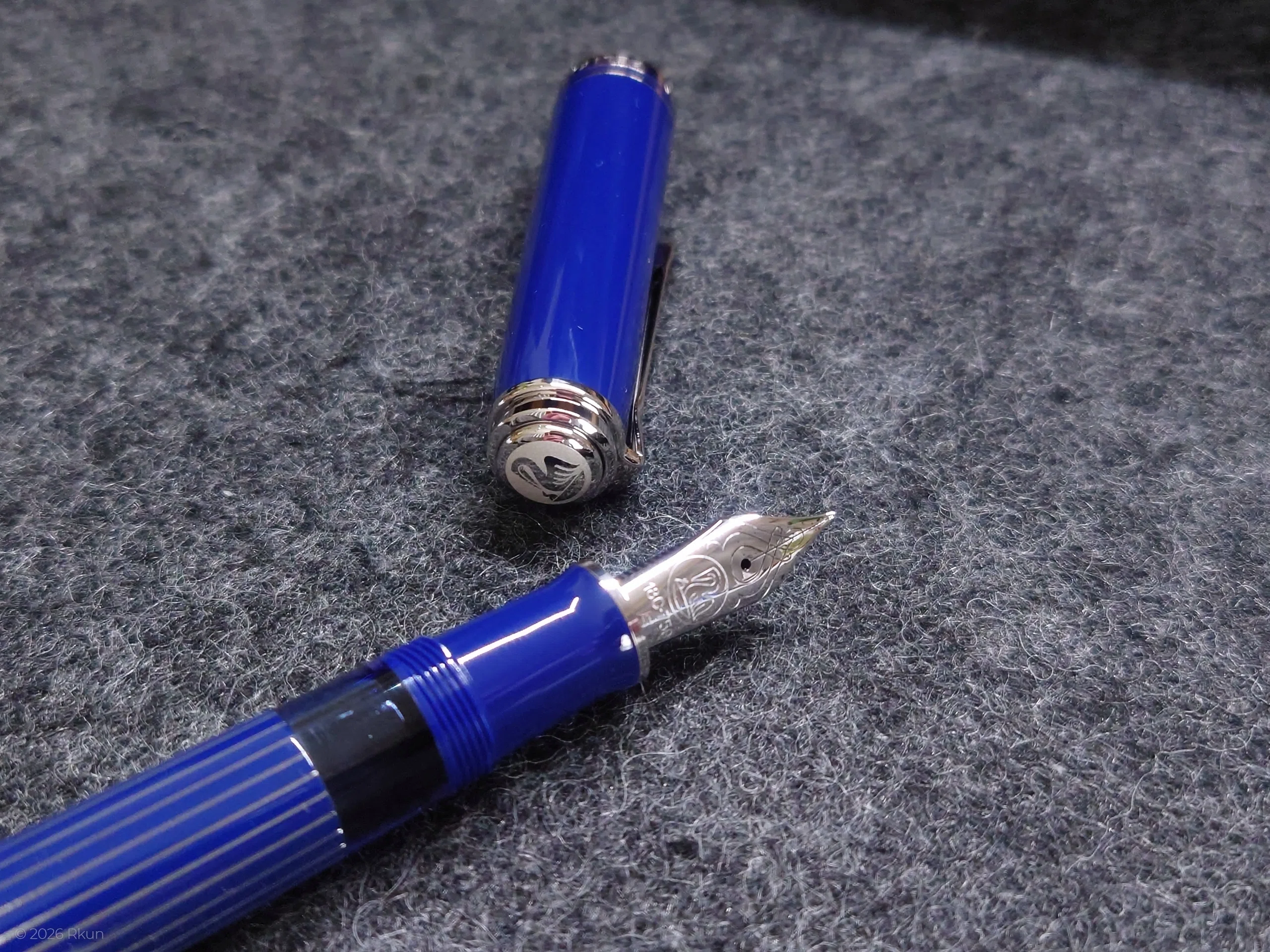 万年筆】Pelikan SOUVERÄN M815メタルストライプブルーという逸品に