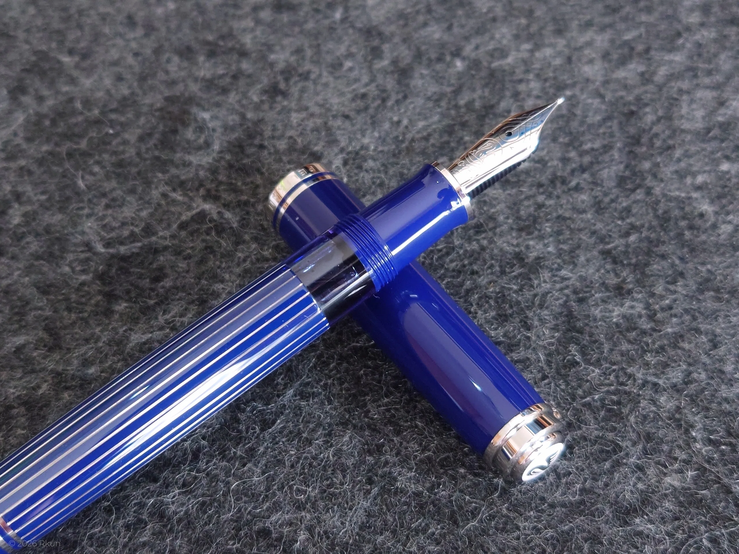 万年筆】Pelikan SOUVERÄN M815メタルストライプブルーという逸品に