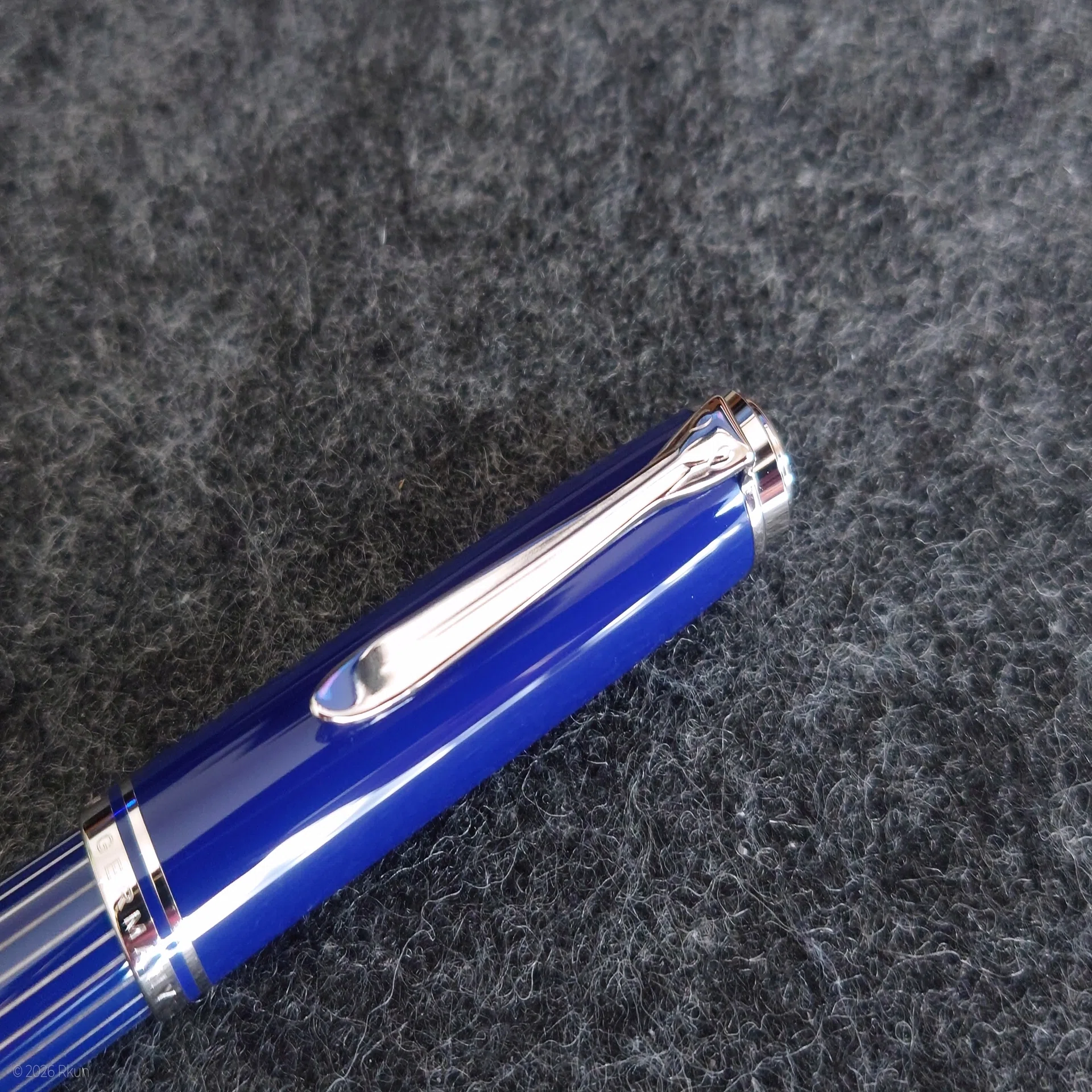 万年筆】Pelikan SOUVERÄN M815メタルストライプブルーという逸品に 