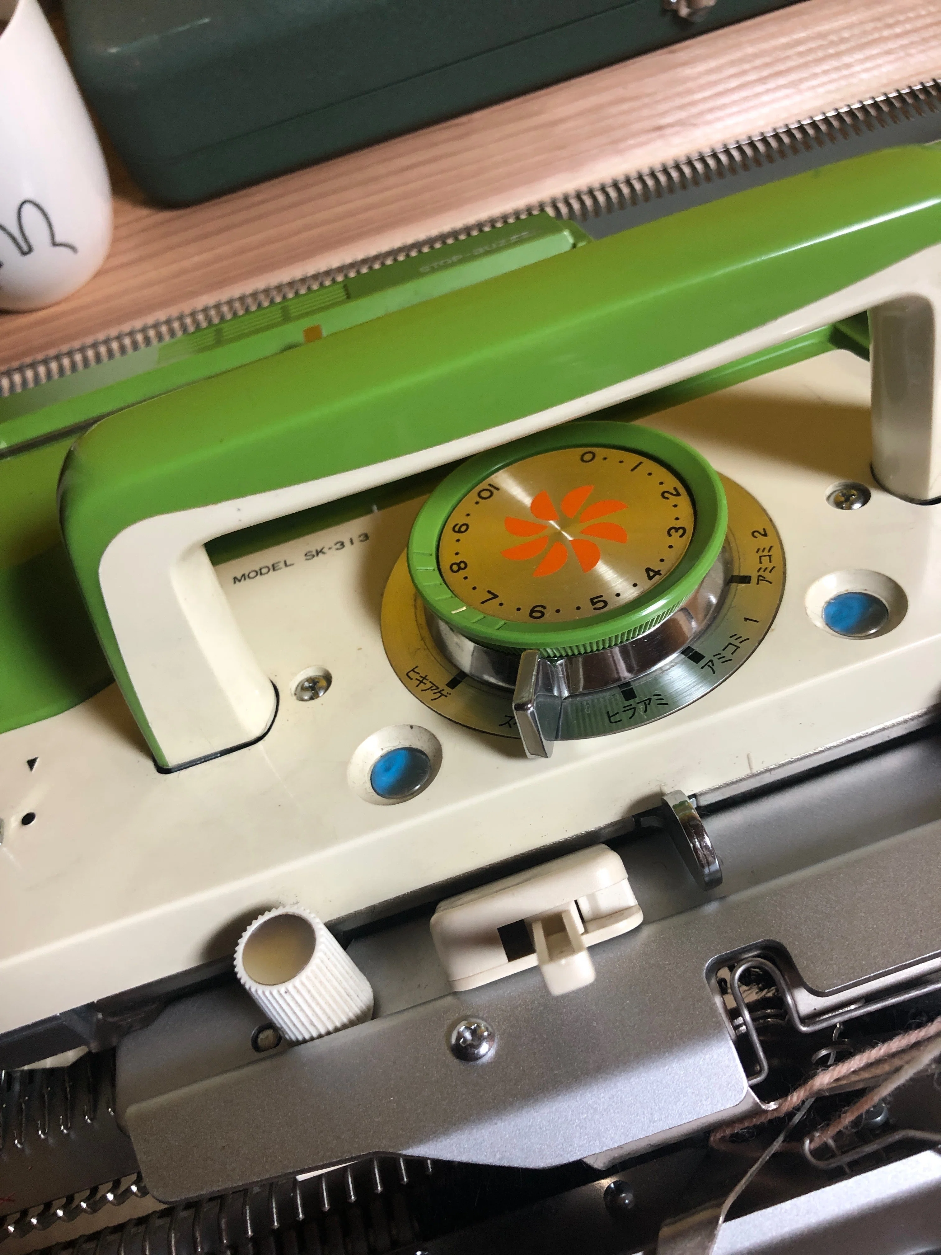 シルバー編み機ハンズリブSR-150新品未使用動作未確認(あ63) 編機、編み機、シルバー編み機、シルバー編機ハンズリブ9㎜(太機)SR