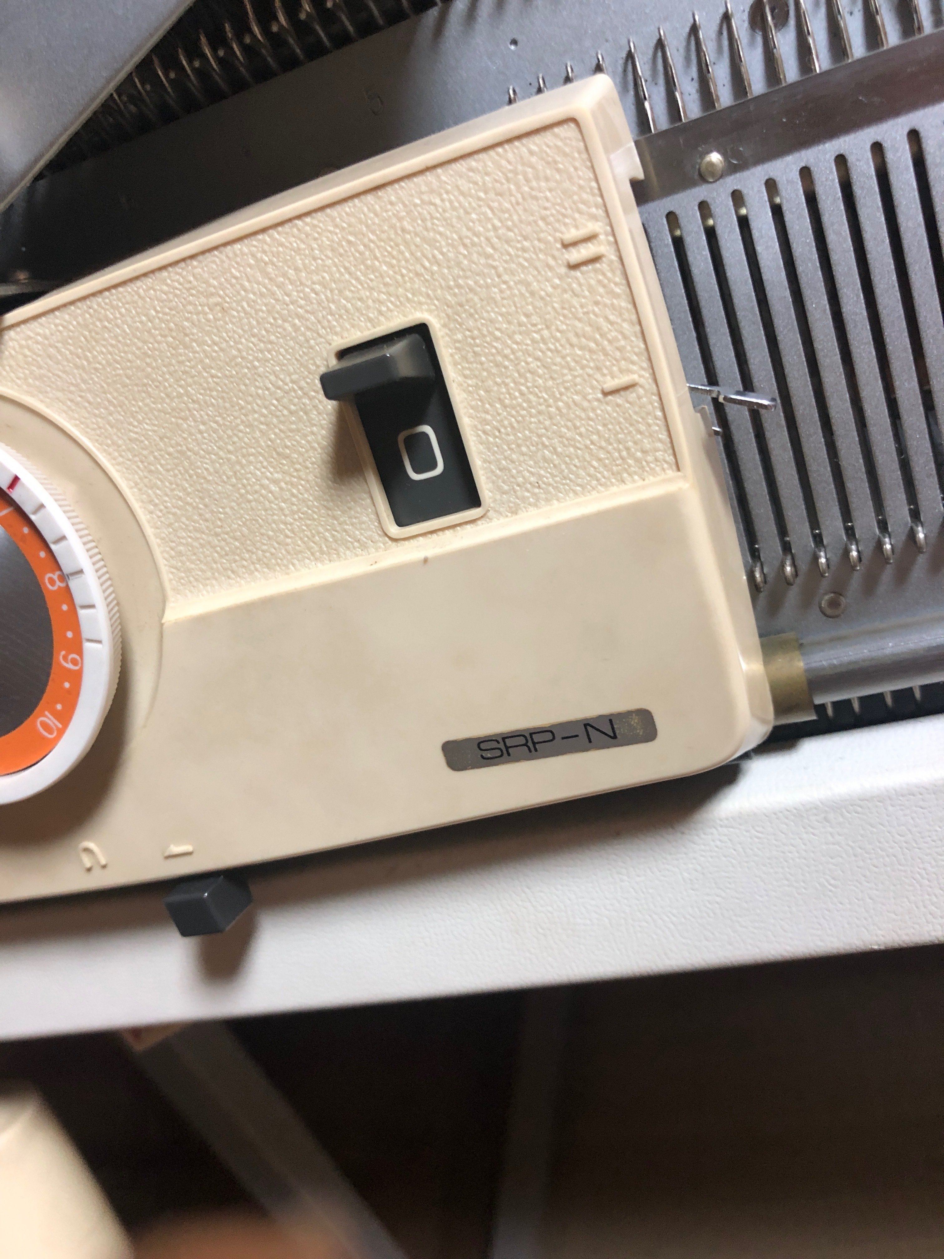 公式が驚愕】編み機・シルバーリードSK313とSRP-Nをドッキング｜たおた