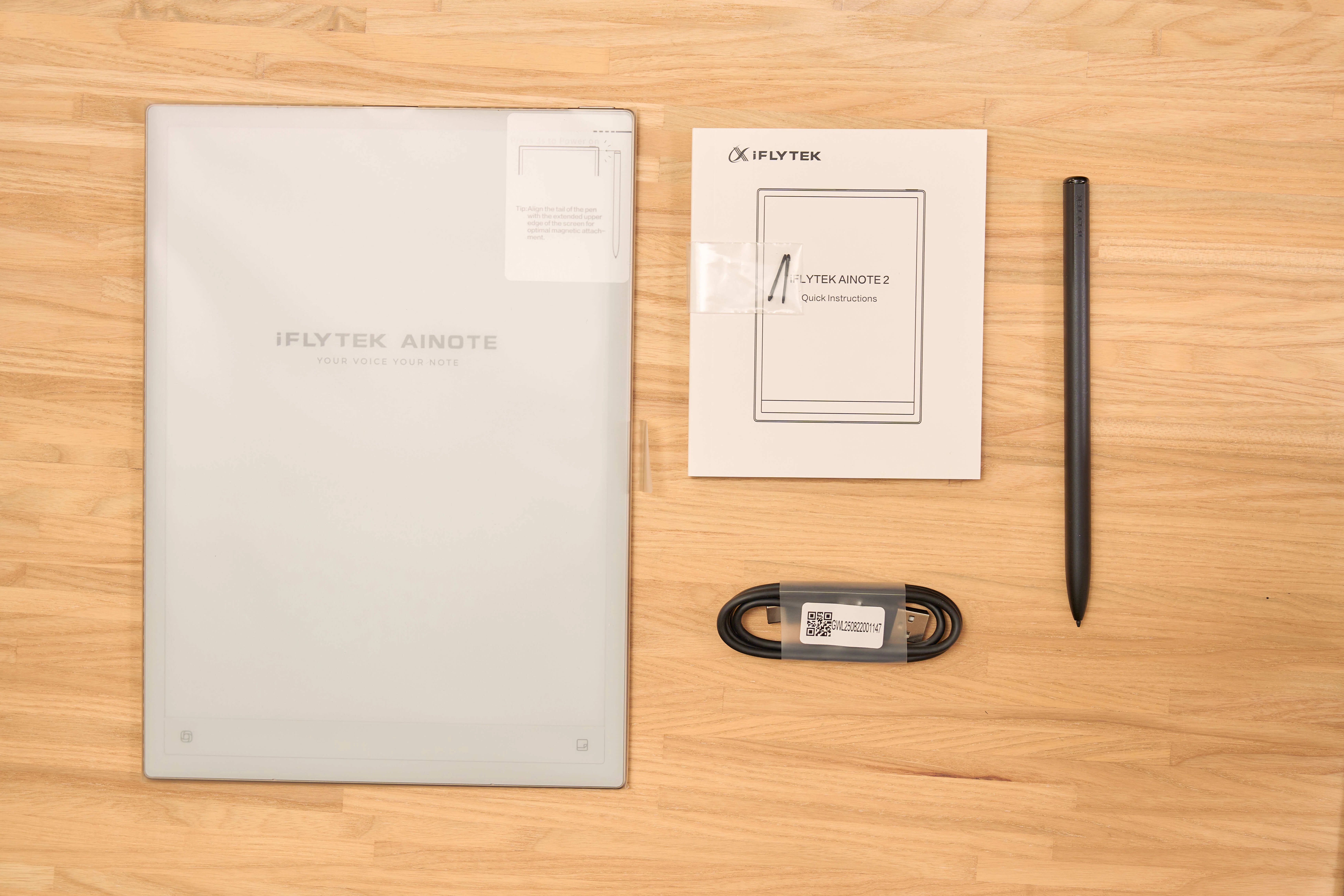 iFLYTEK AINOTE 2 レビュー | 目に優しいE-Ink × 分割キーボードで