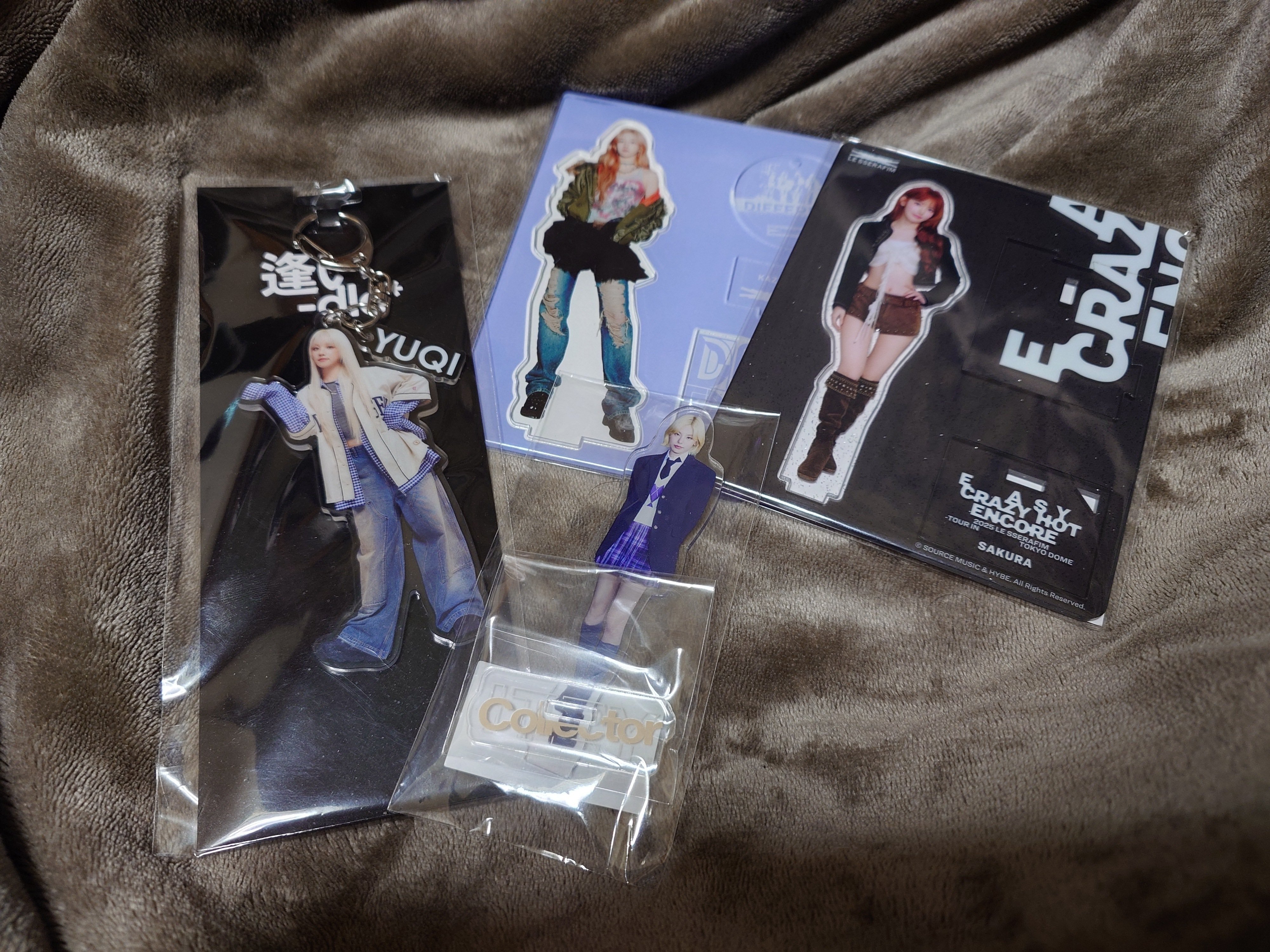 LE SSERAFIM から新しいグッズが！ちょっとだけ我慢する！｜Ronin-浪人-