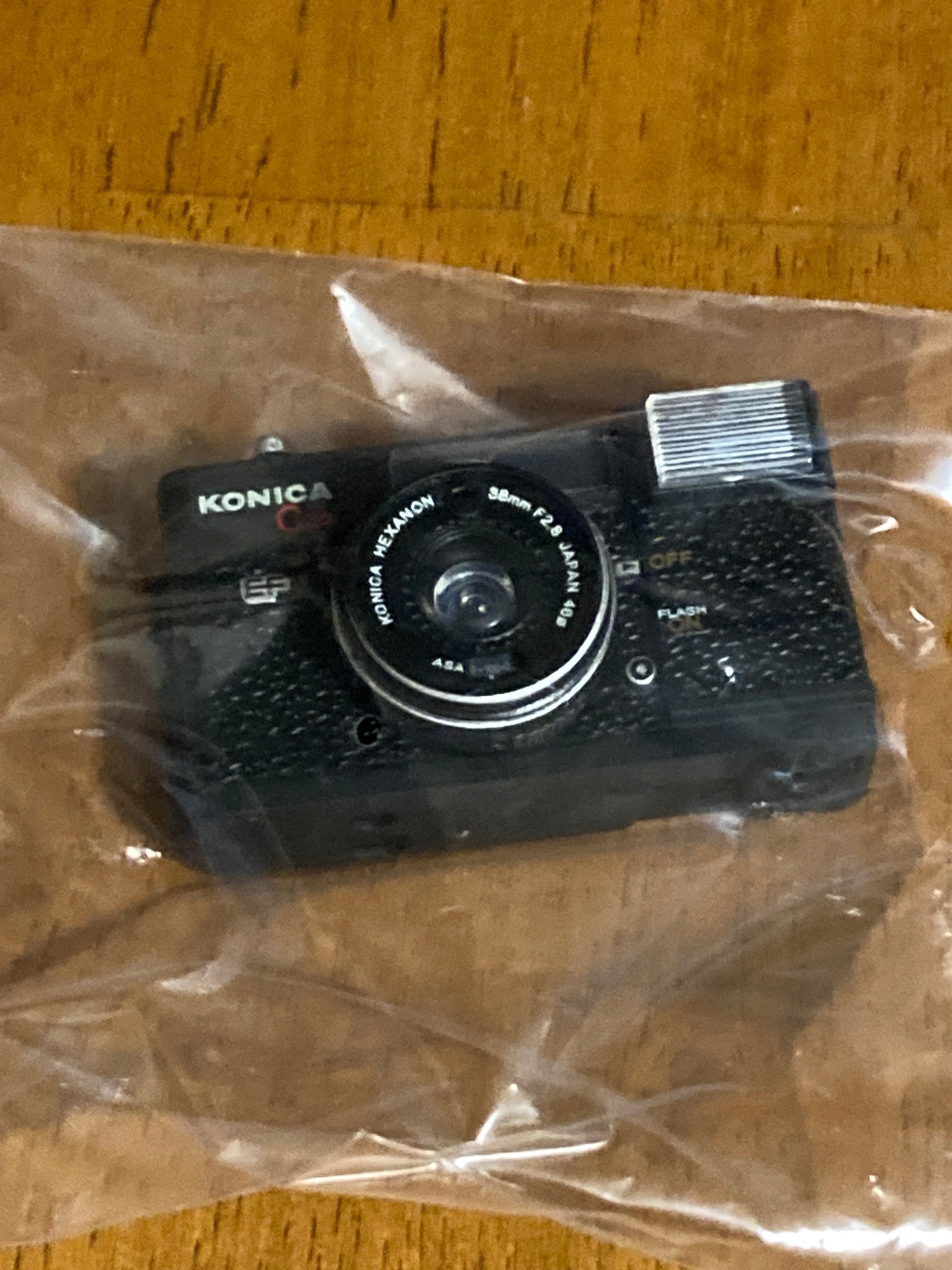 愁子】フィルムカメラのミニフィギュア｜テトラ