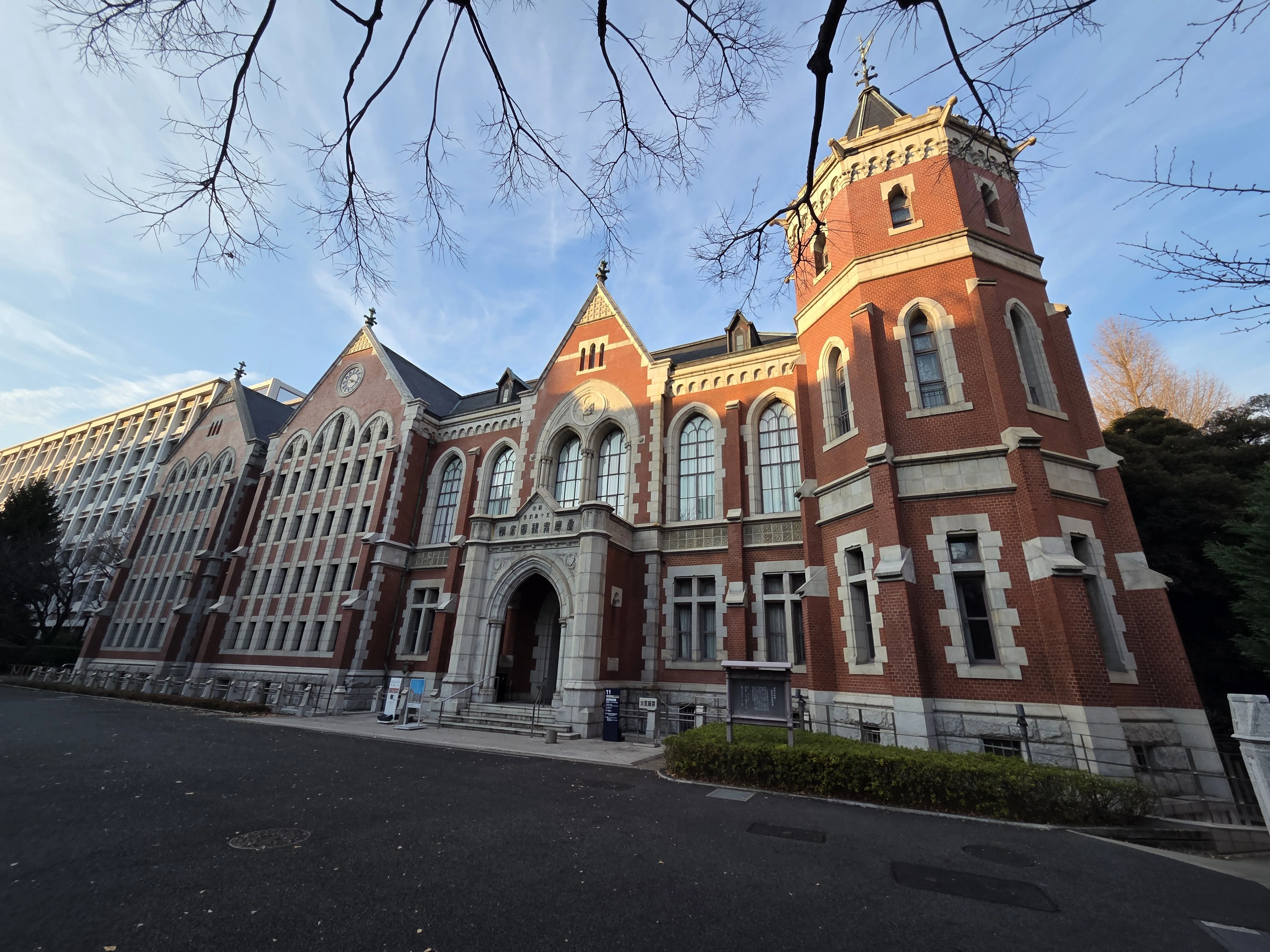 慶應義塾図書館旧館を再現!?慶應義塾オリジナルnanoblockを組み立てて