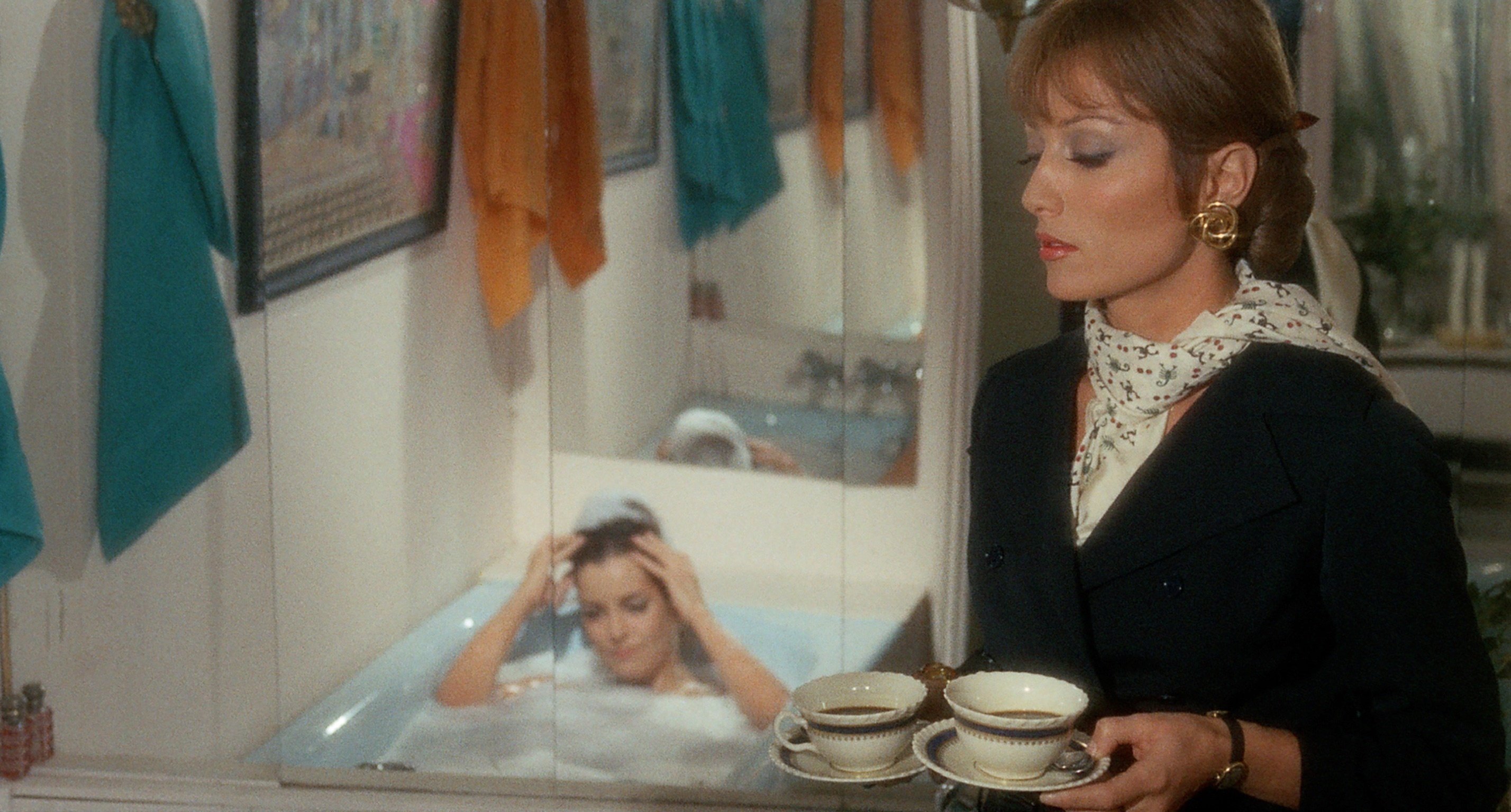 第3041回】同性愛を匂わせるだけの繊細さ：クロード・シャブロル『女鹿