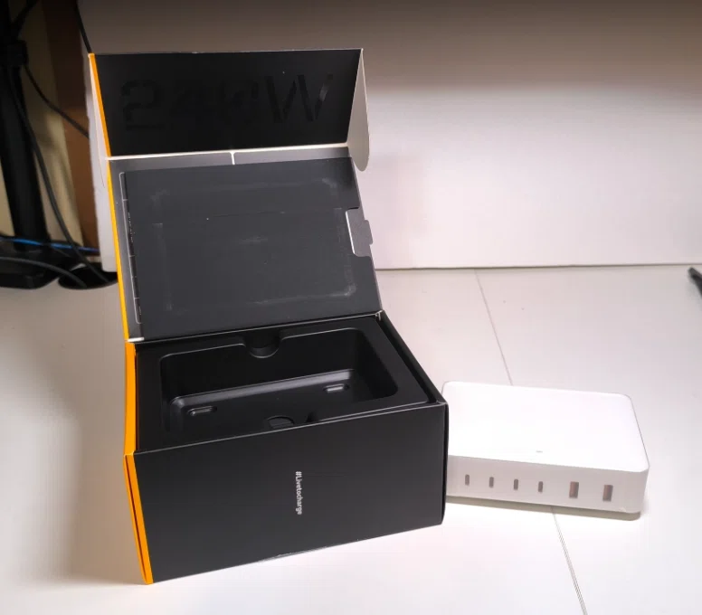 VOLTME Revo 240実機レビュー【6ポート急速USB充電器】｜重藤 六
