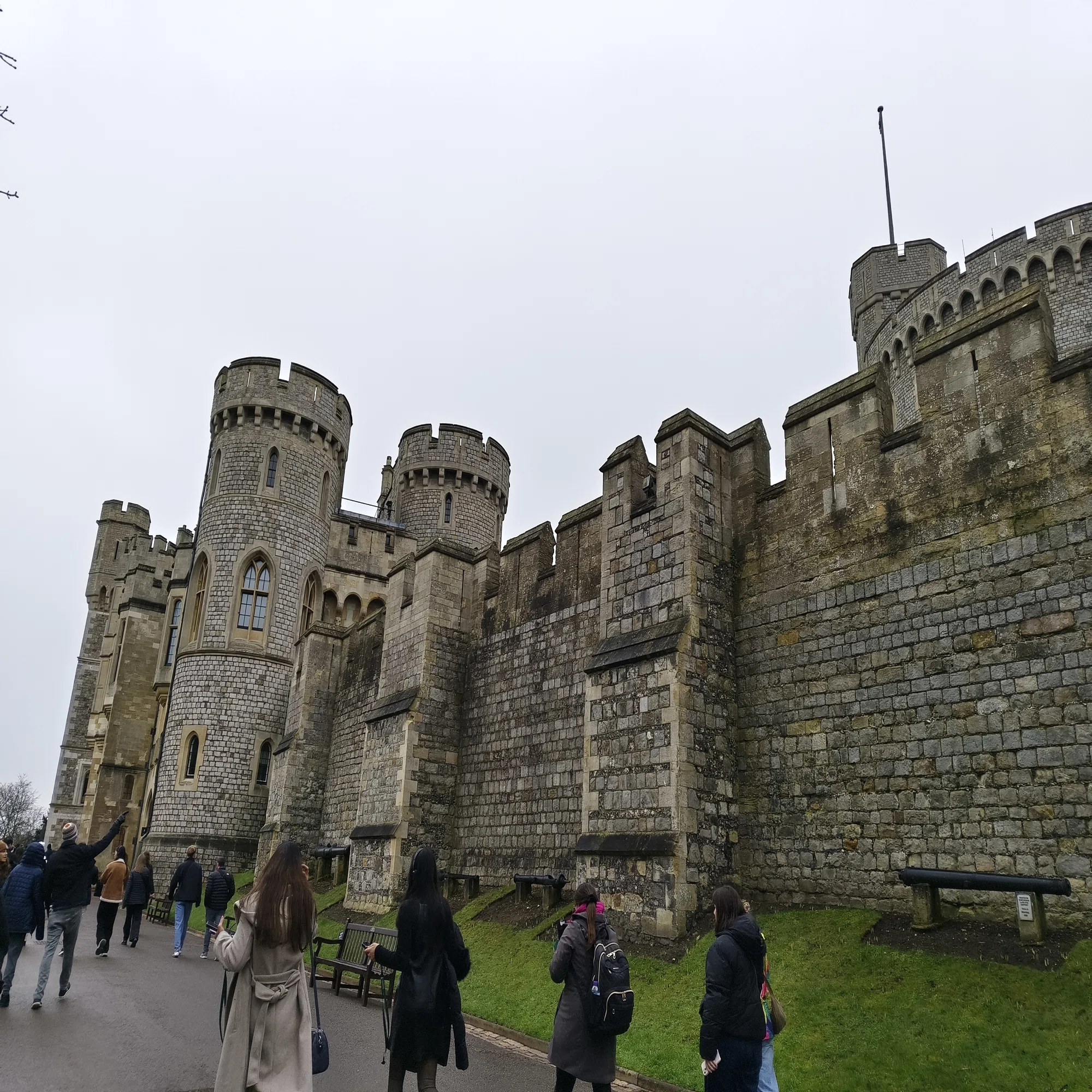 ウィンザー城は、午前中に行く場所だった イギリス旅 No.5｜行き当たり 