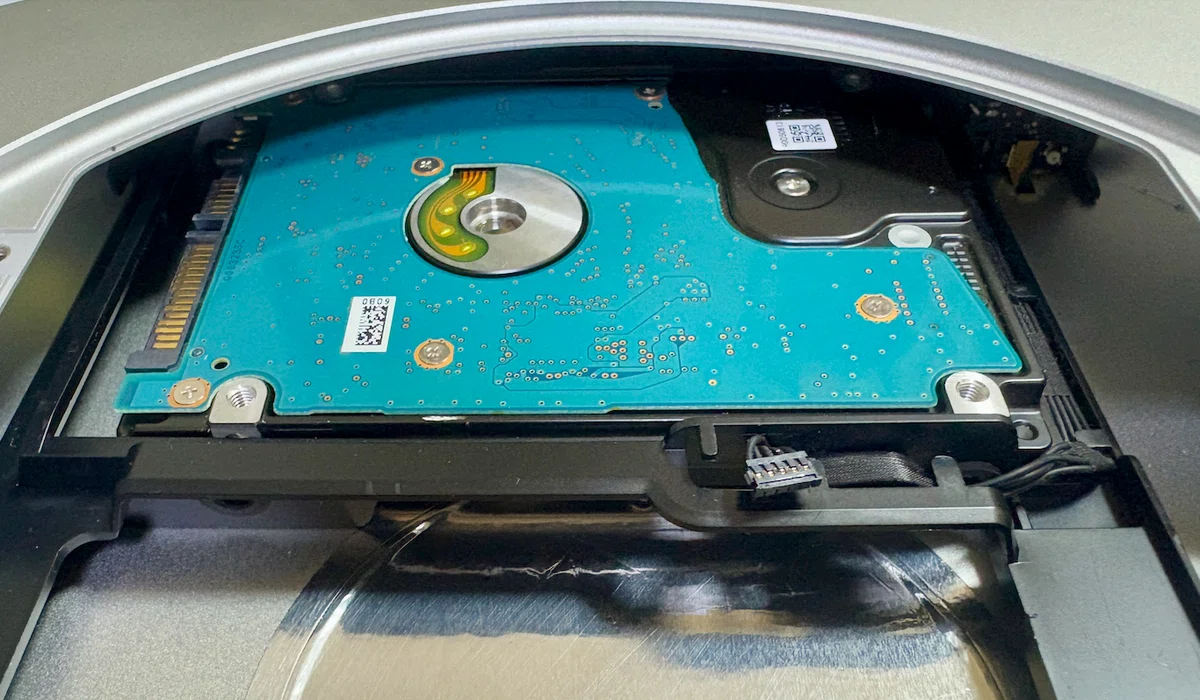 MacMini 2012 にHDD 2TB(2.5インチ、 15mm)とmSATA 256GB内蔵して MacMini 2012 にHDD 2TB(2.5インチ、 15mm)とmSATA 256GB内蔵して