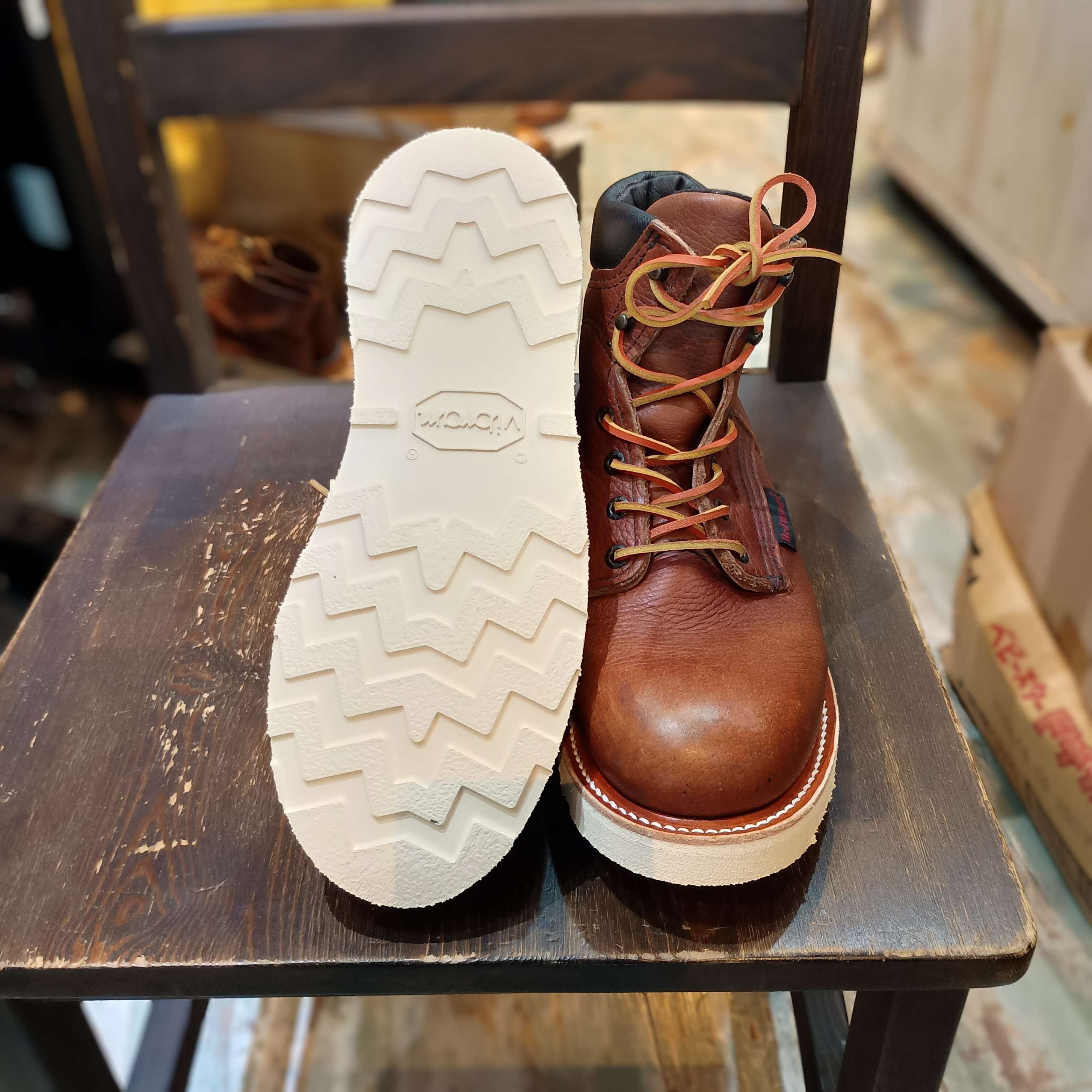 Resole/ソールカスタム】Red Wing#606+vibram#4014｜CREA Repair