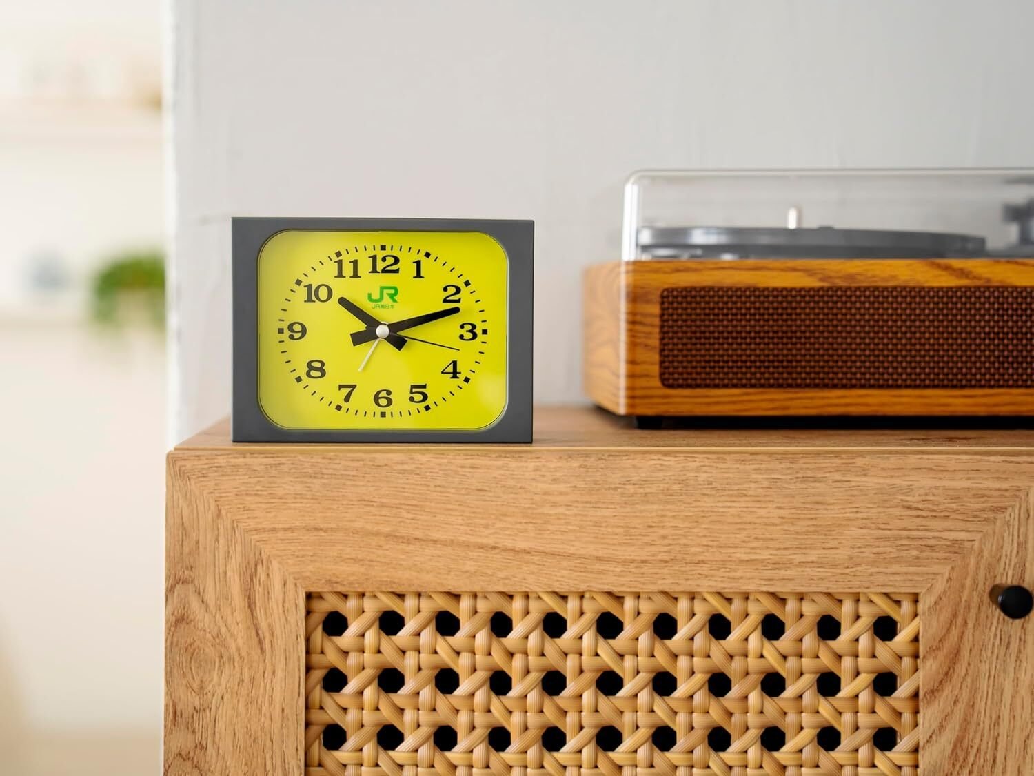 送料込み JR東日本 電子時計 本物そっくり「JR東日本 みどりの駅時計