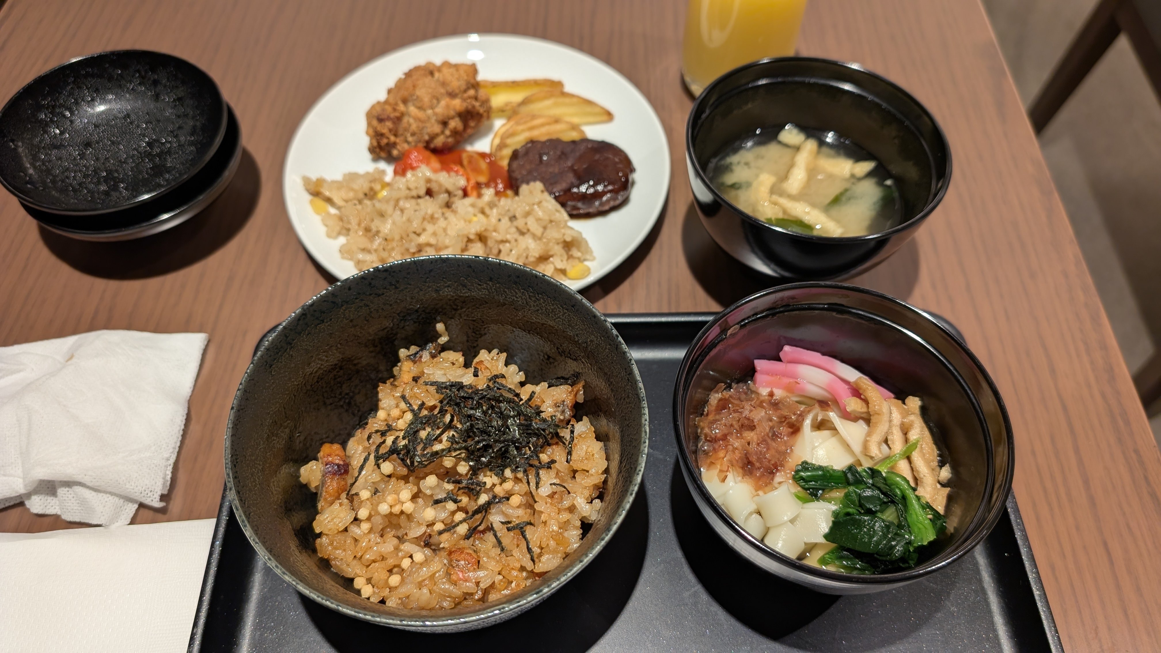 浜松市とコラボした機内食が美味しすぎた マウイ島旅行記#1｜tabirow