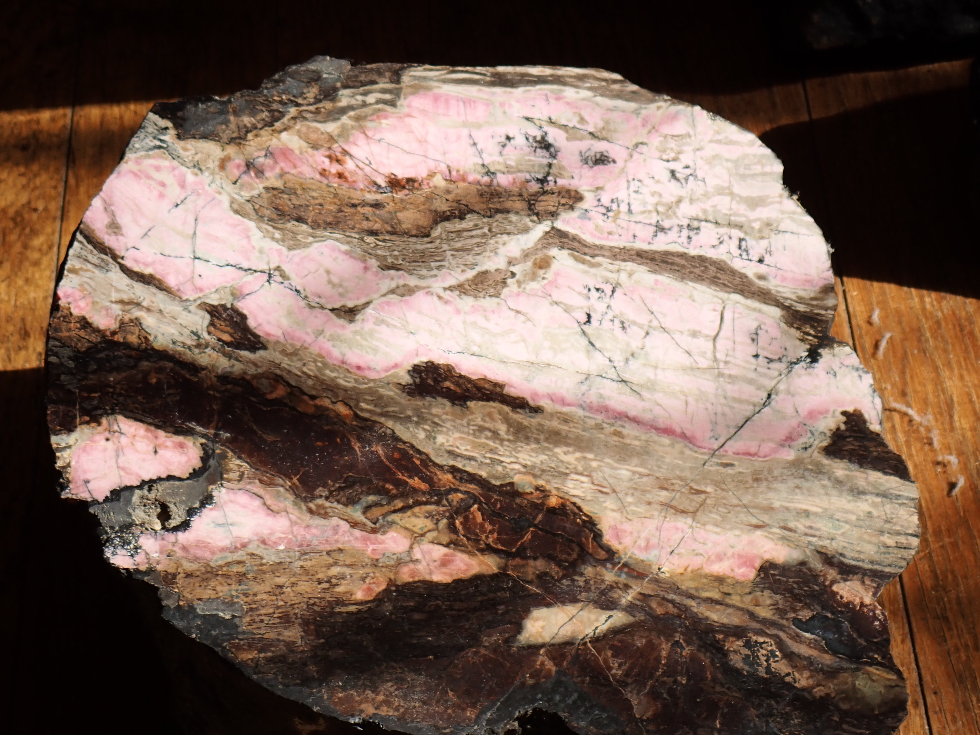 バラ輝石 磨いて楽しむ｜マンガン