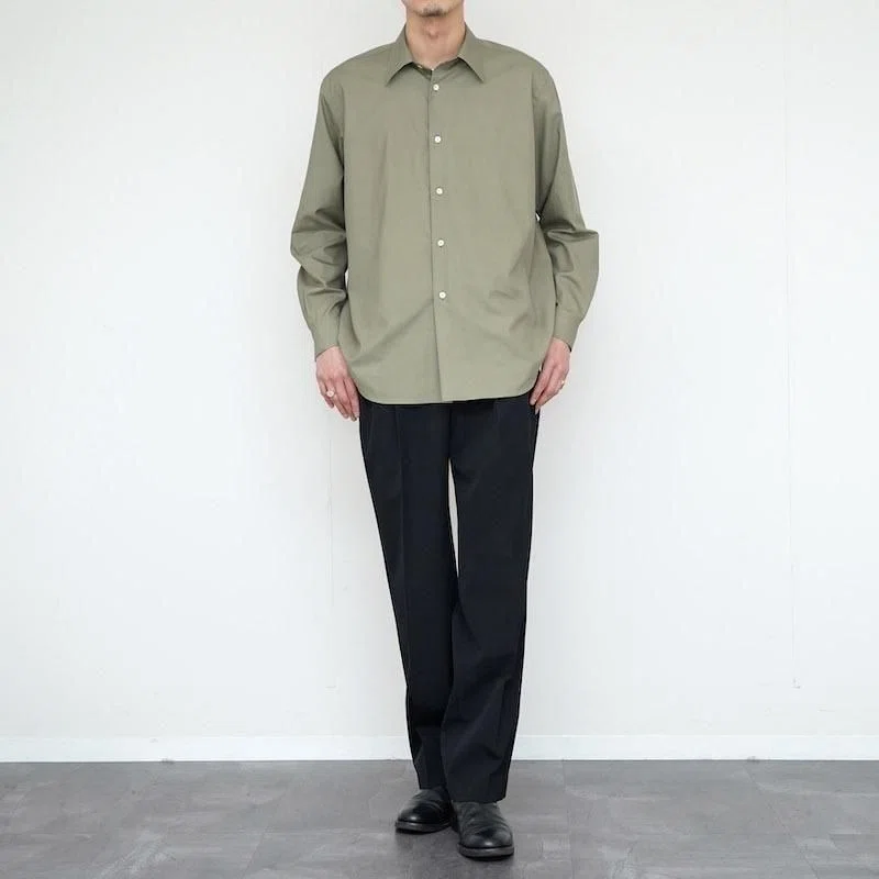 AURALEEが仕立てる、完成された定番。」｜THIRTY' THIRTY'