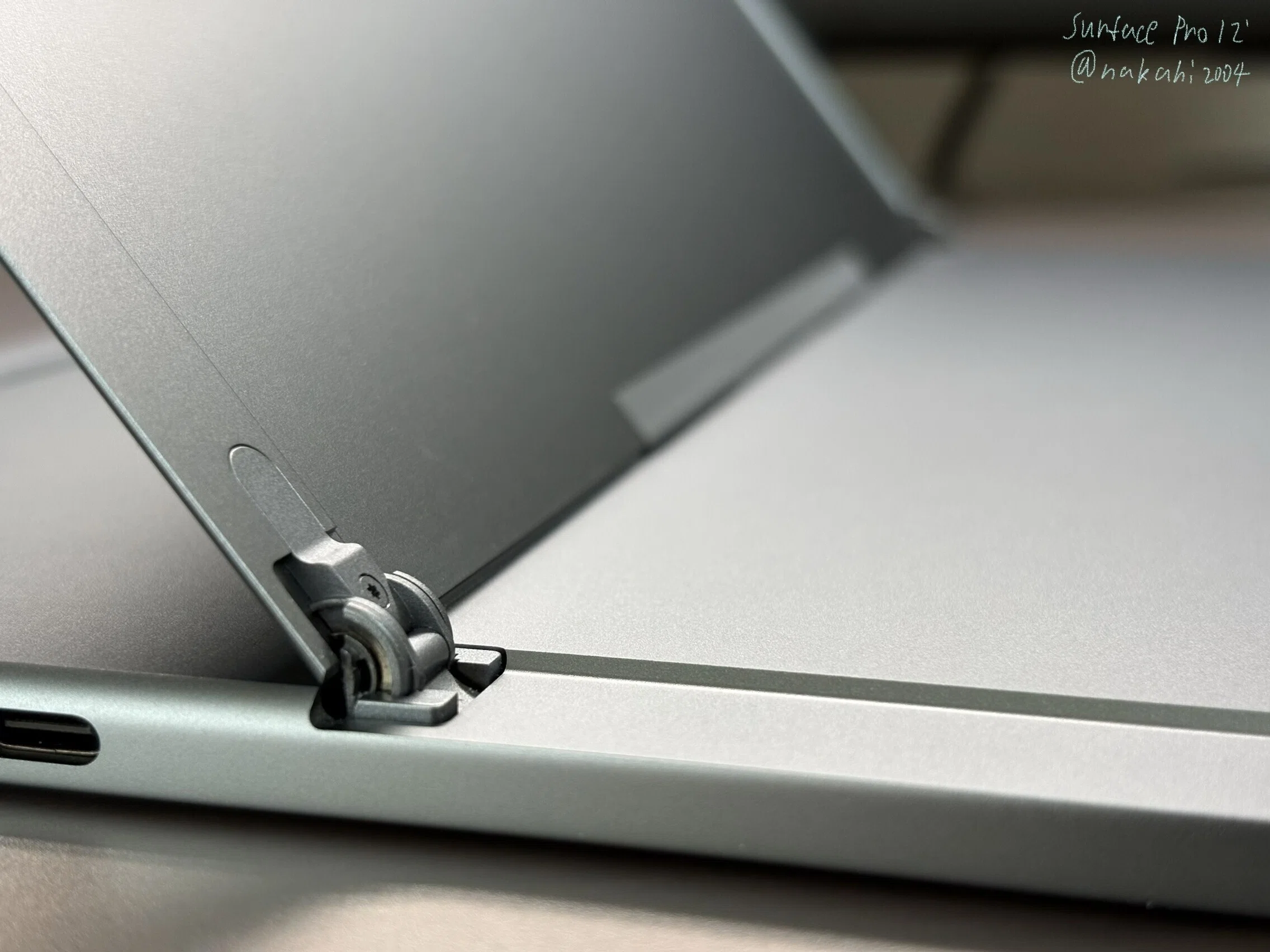 Surface Pro 12'レビュー①、ハードべた褒め編｜なかひ