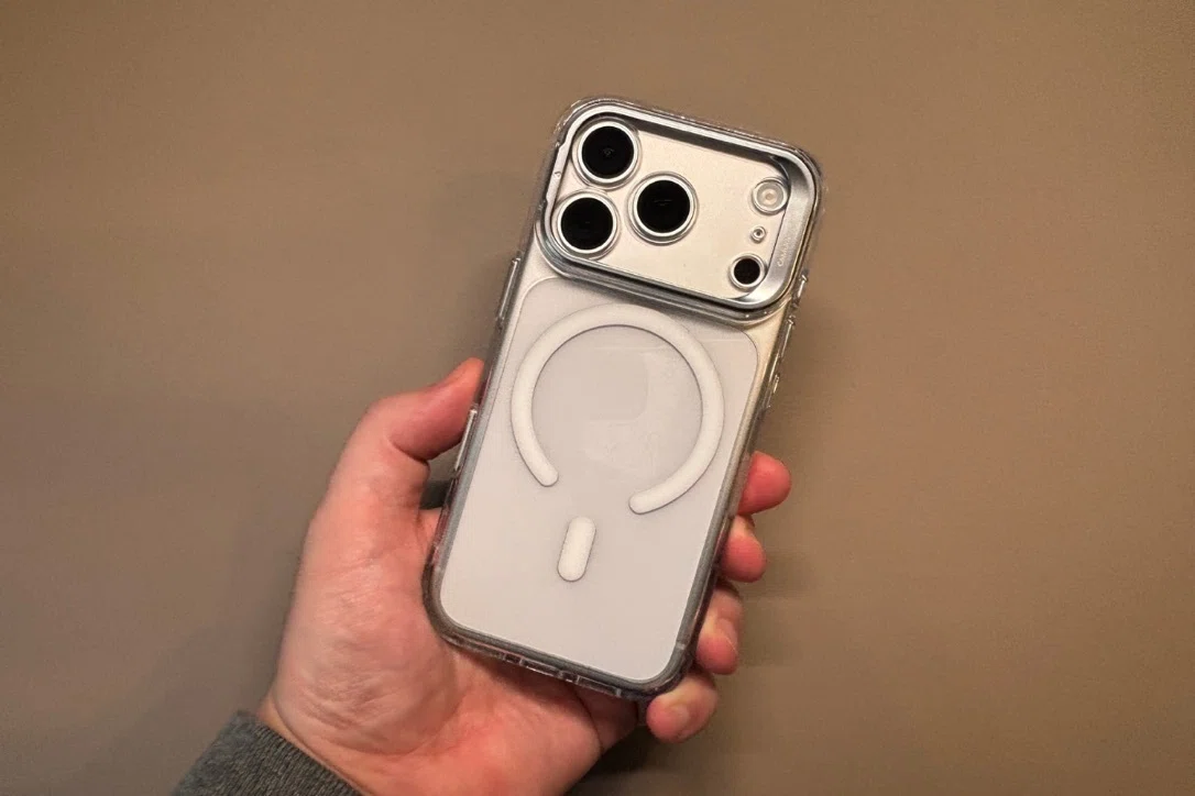 ESR iPhone 17 隠れスタンドケースが「全部ちょうどいい」と感じた理由