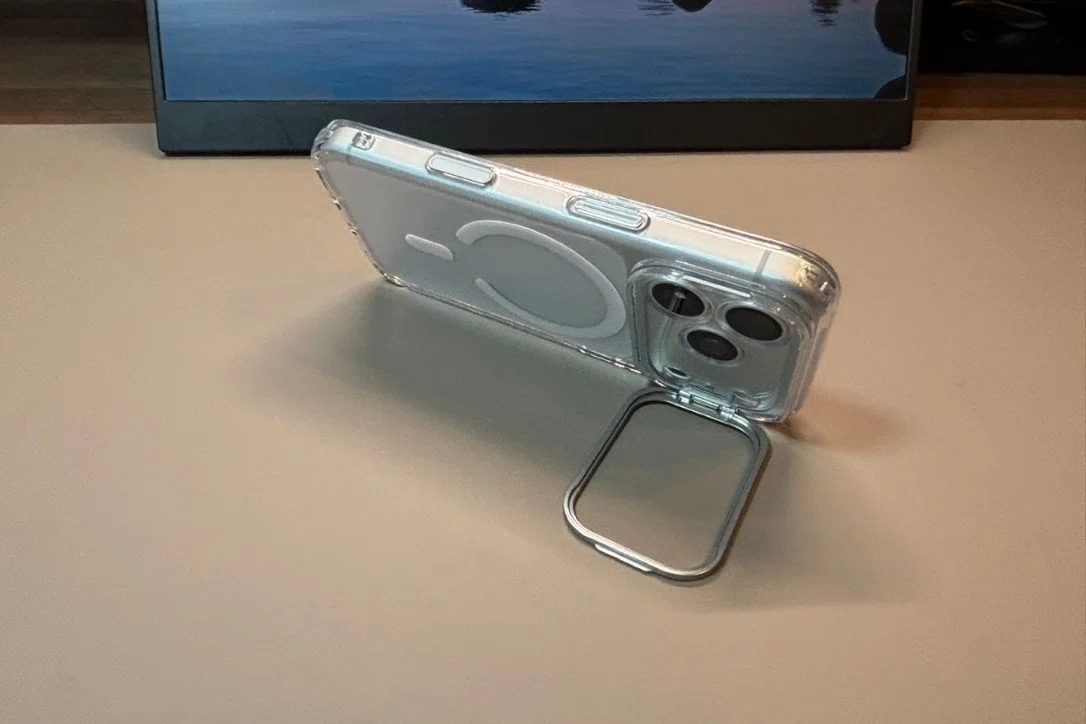 ESR iPhone 17 隠れスタンドケースが「全部ちょうどいい」と感じた理由